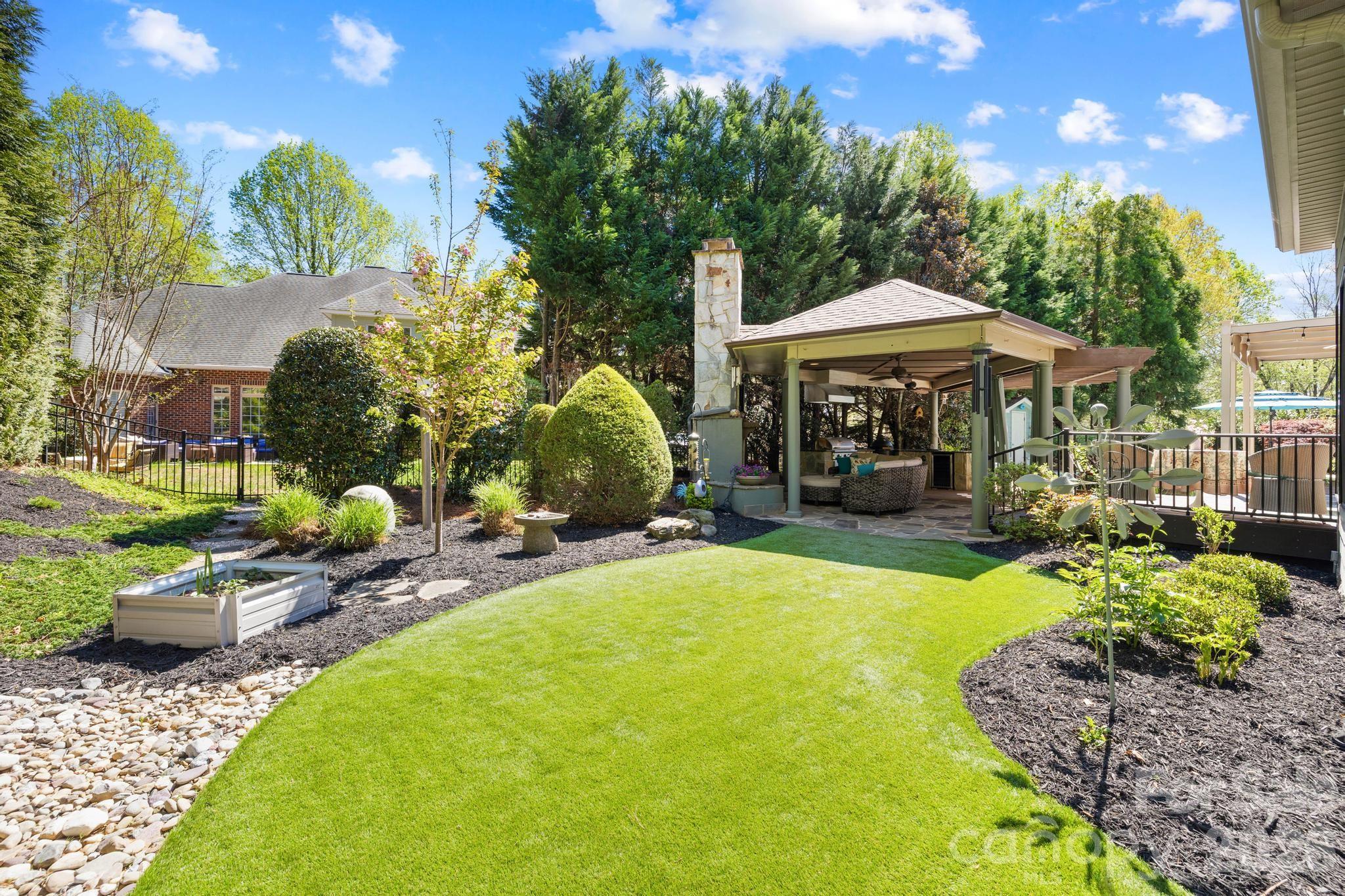 340 Riverwood Road — Mooresville
