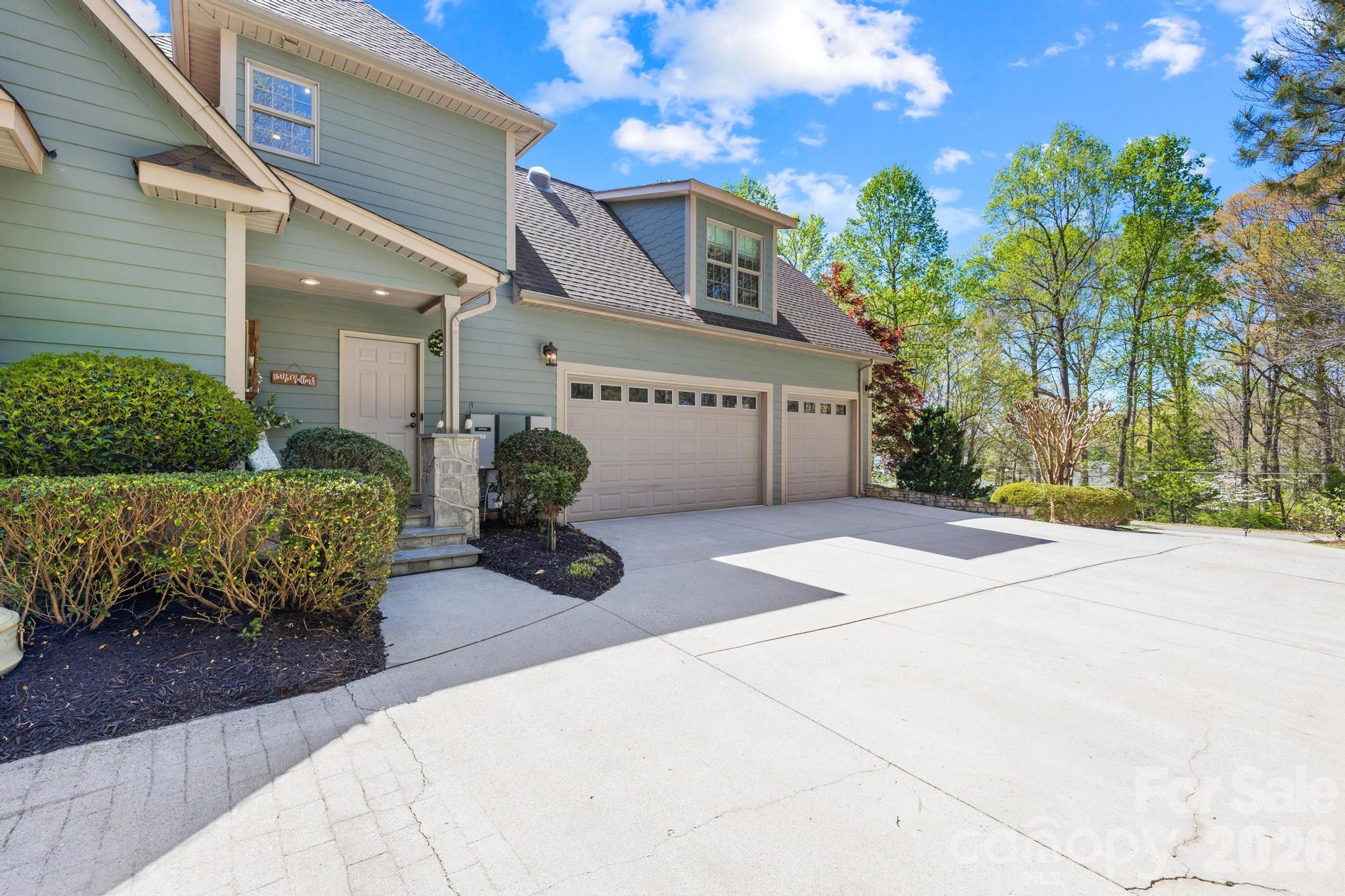 340 Riverwood Road — Mooresville