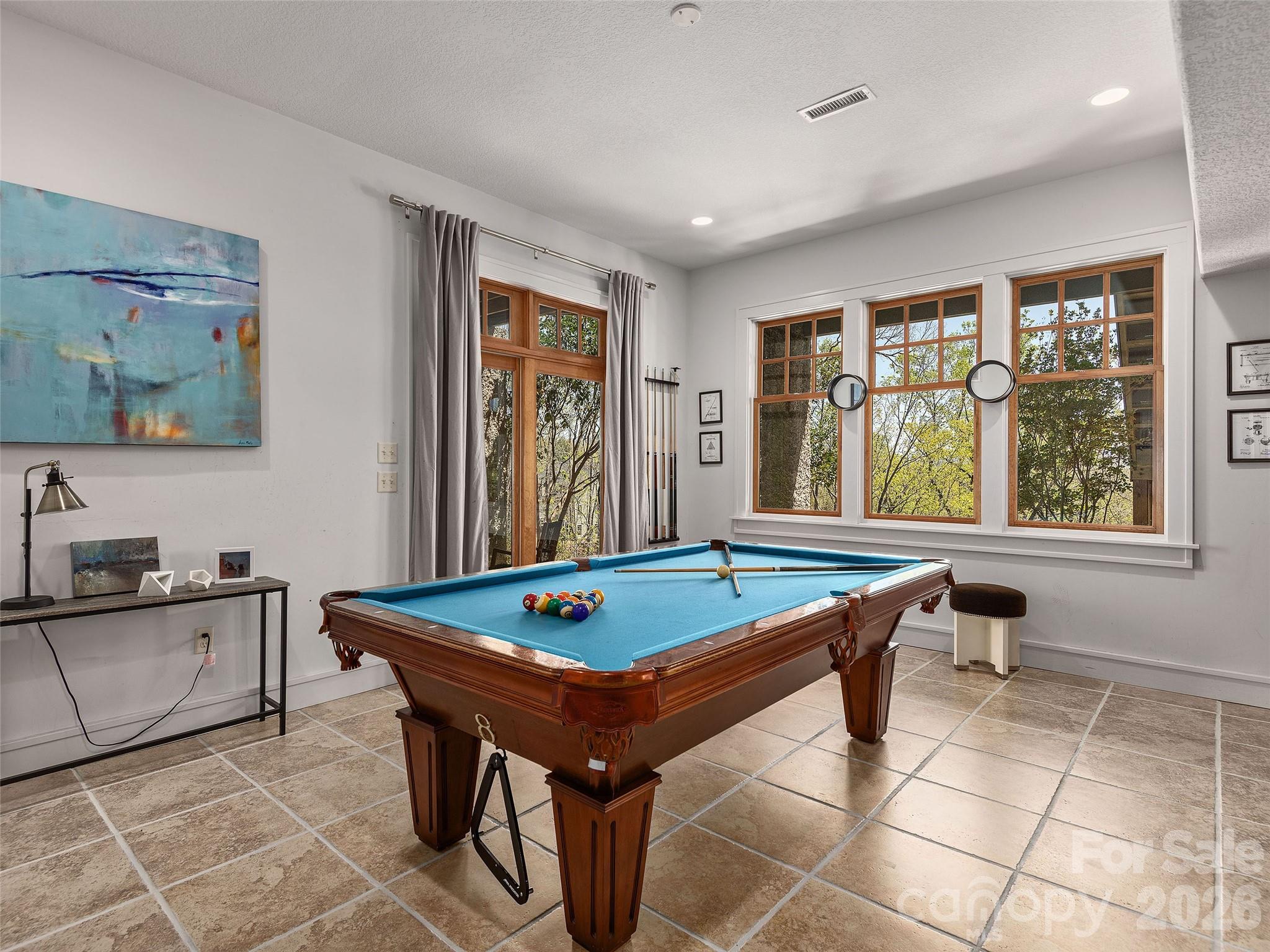 457 Coopers Hawk Drive — Asheville