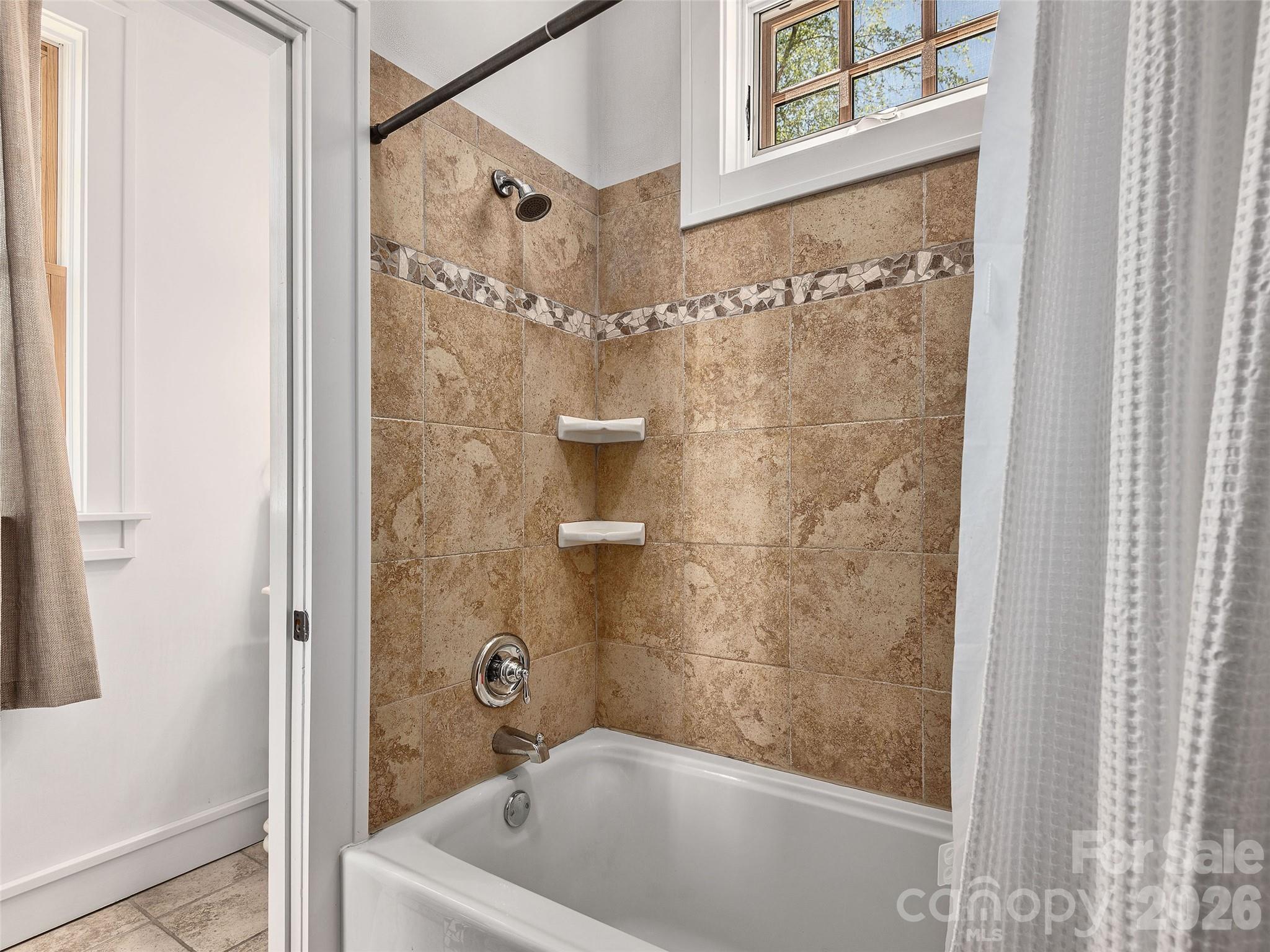 457 Coopers Hawk Drive — Asheville