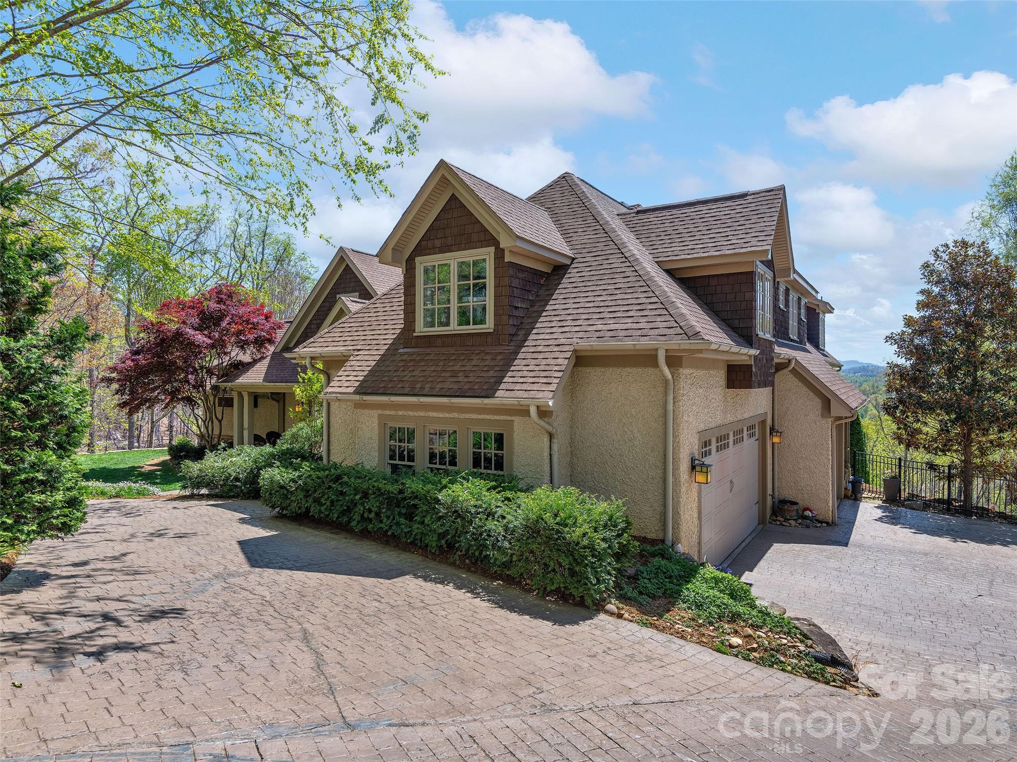 457 Coopers Hawk Drive — Asheville