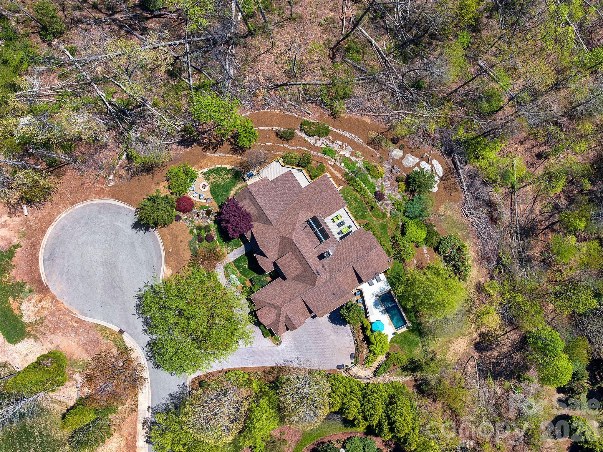 457 Coopers Hawk Drive — Asheville