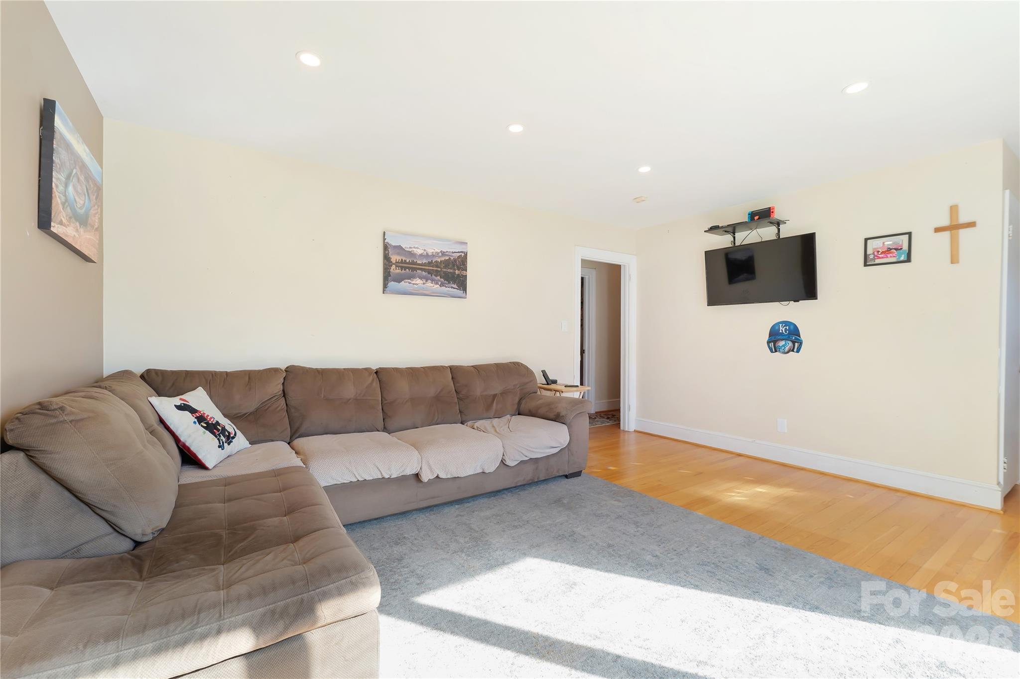 6268 Long Island Road — Catawba