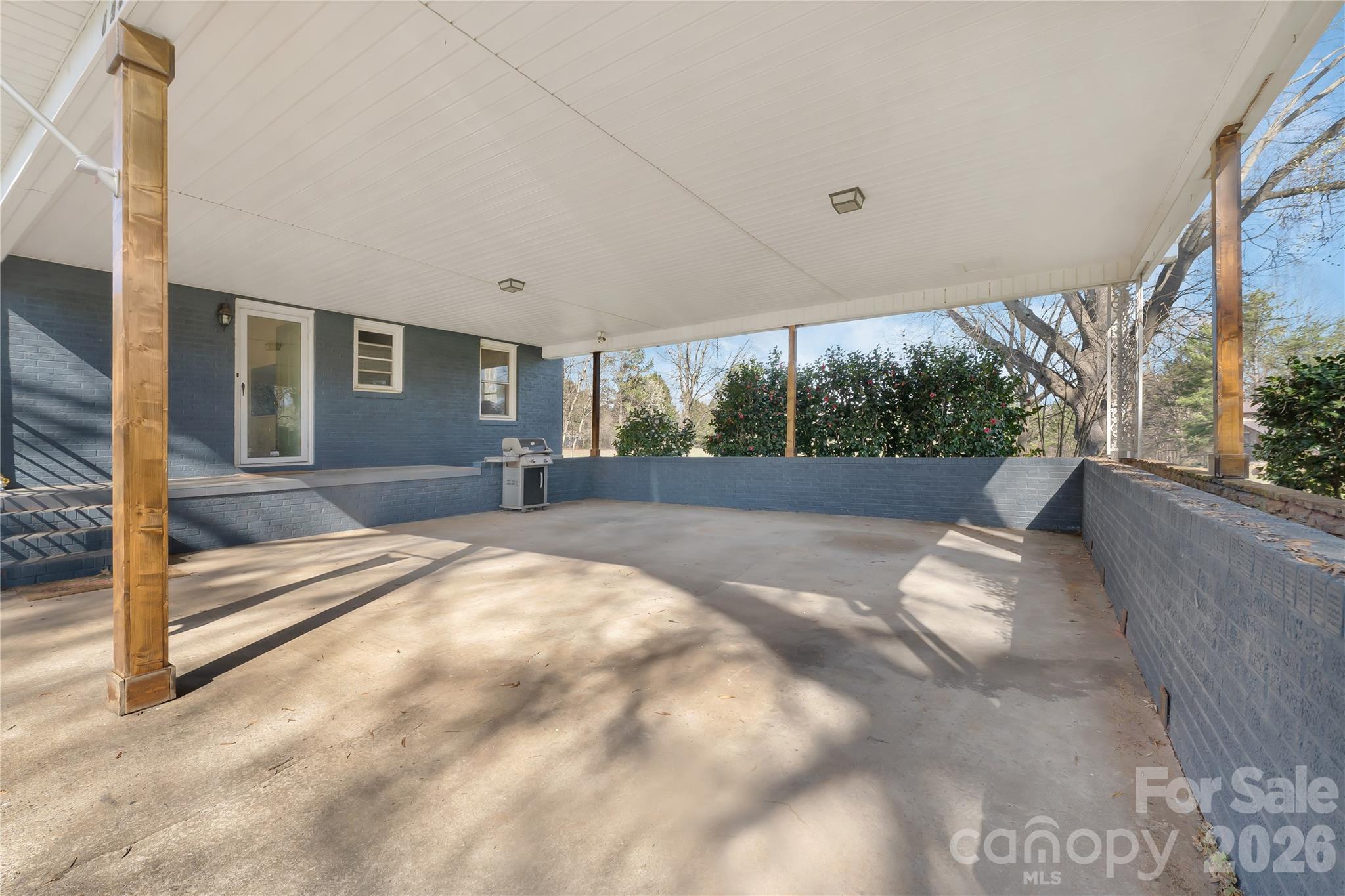6268 Long Island Road — Catawba