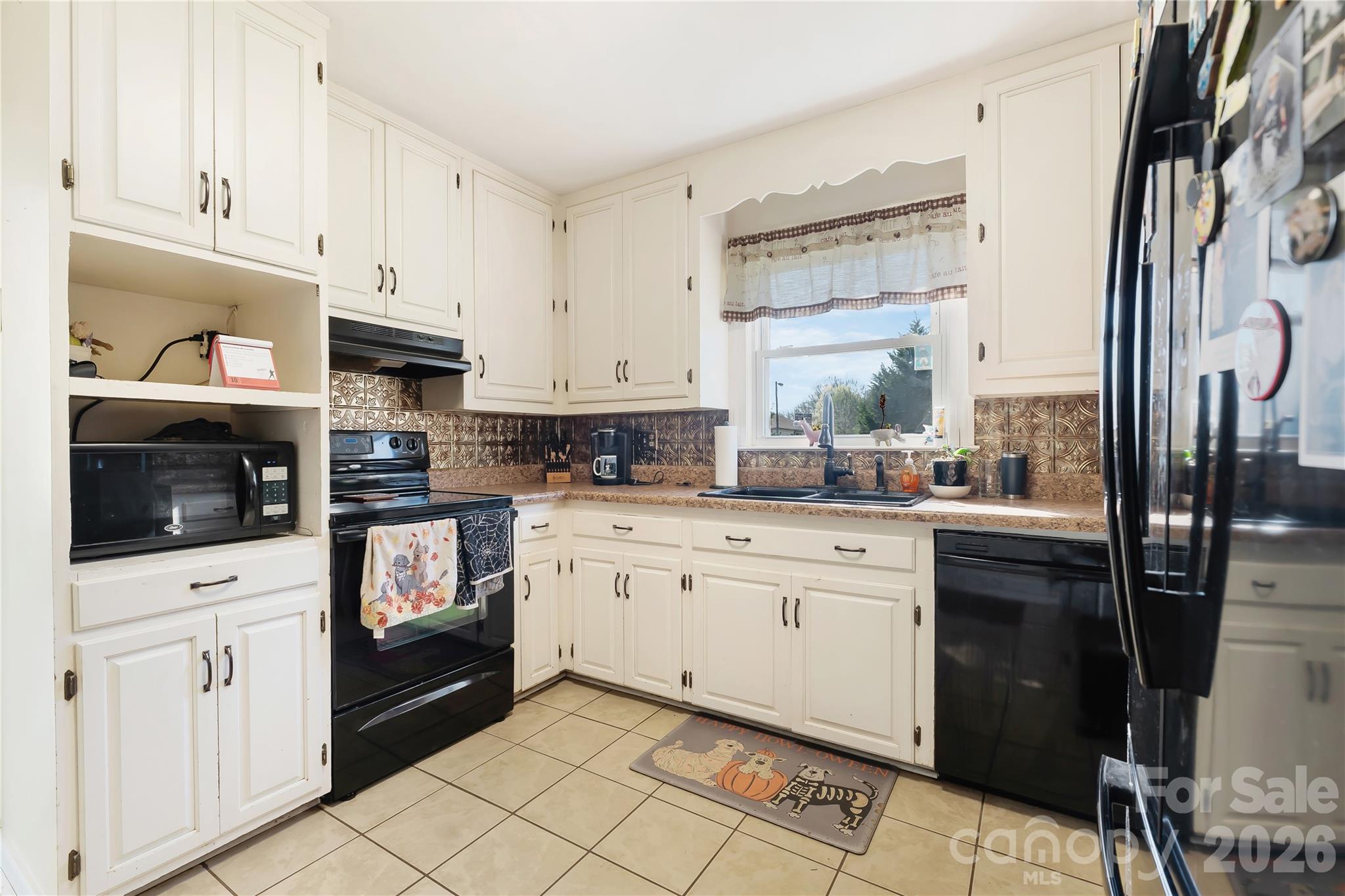6268 Long Island Road — Catawba