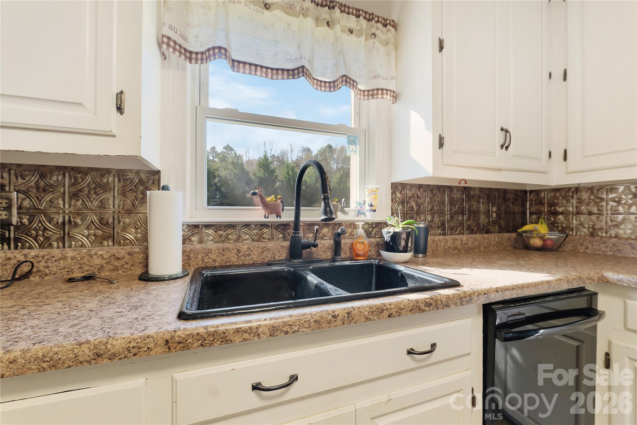 6268 Long Island Road — Catawba