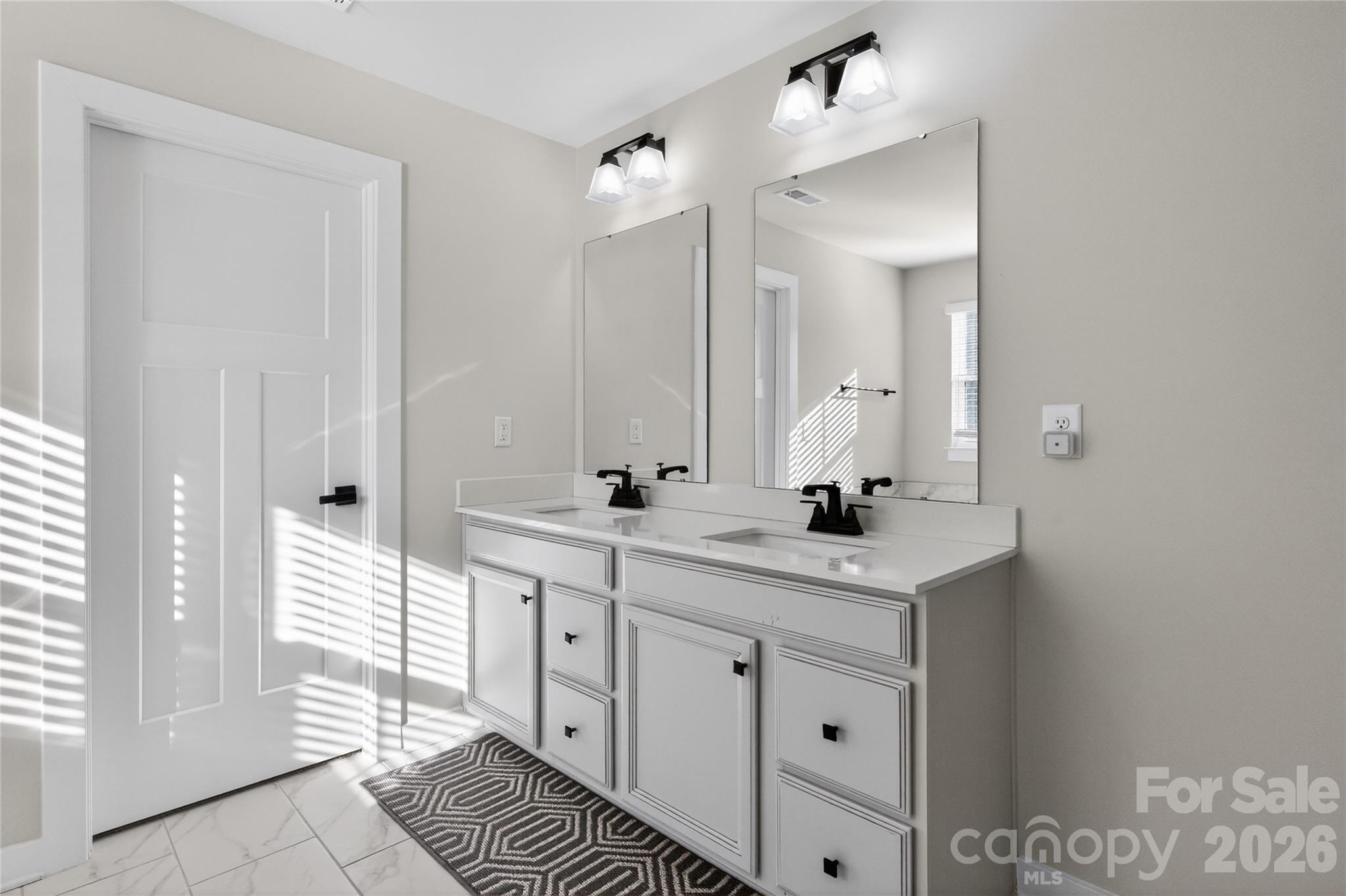 911 Dogwood Creek Lane — Indian Trail