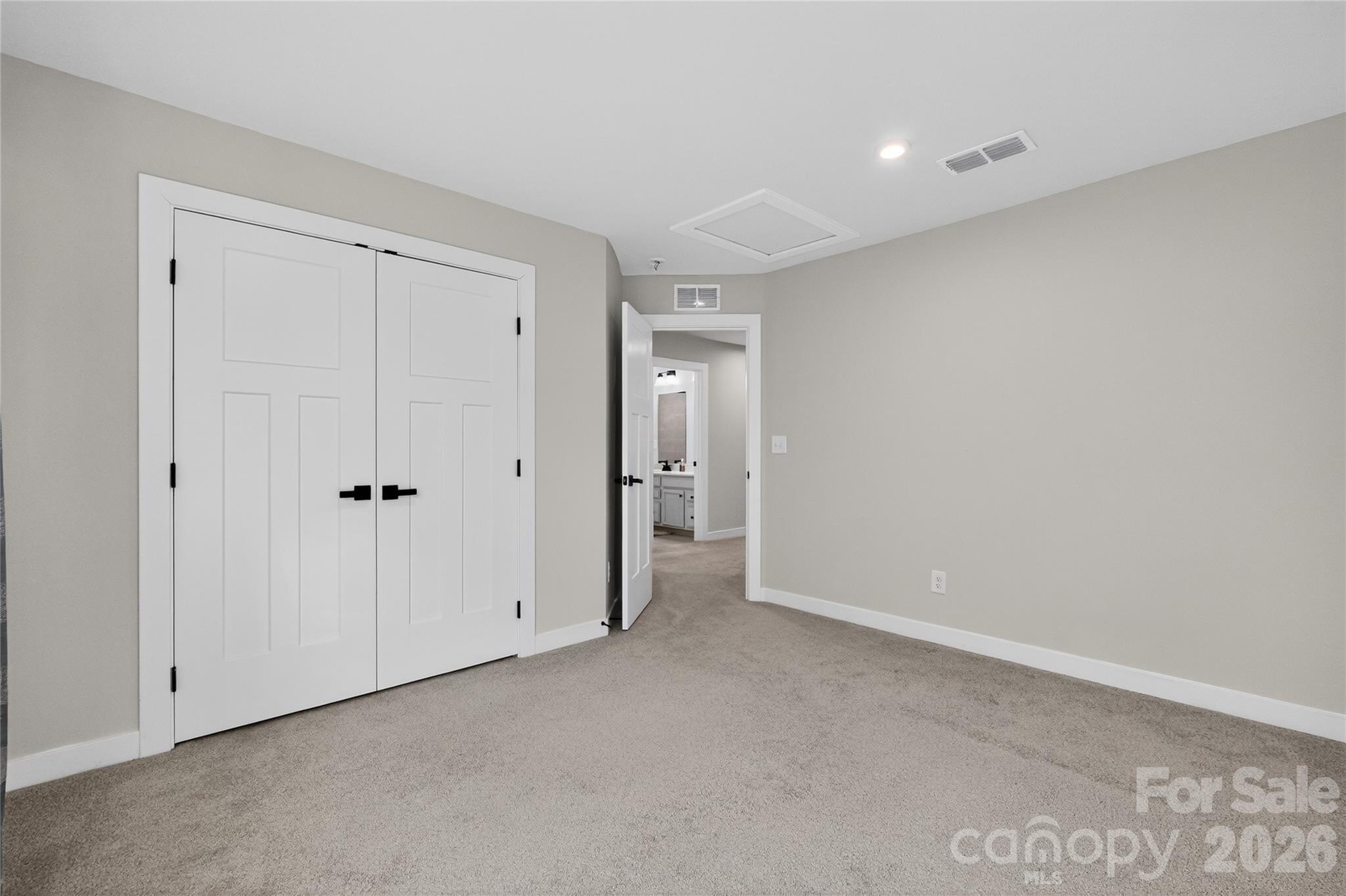 911 Dogwood Creek Lane — Indian Trail