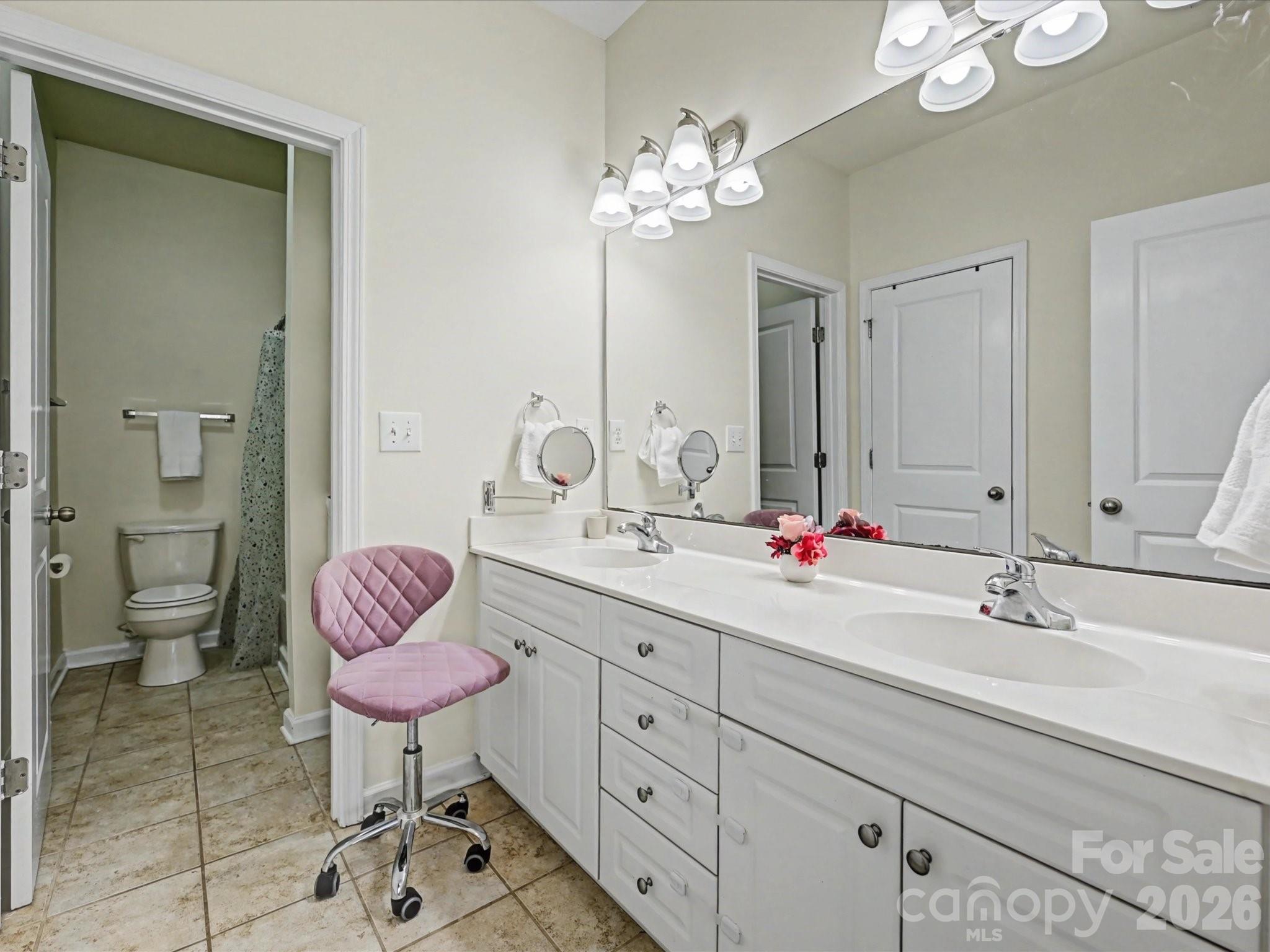 8421 Scotney Bluff Avenue — Charlotte