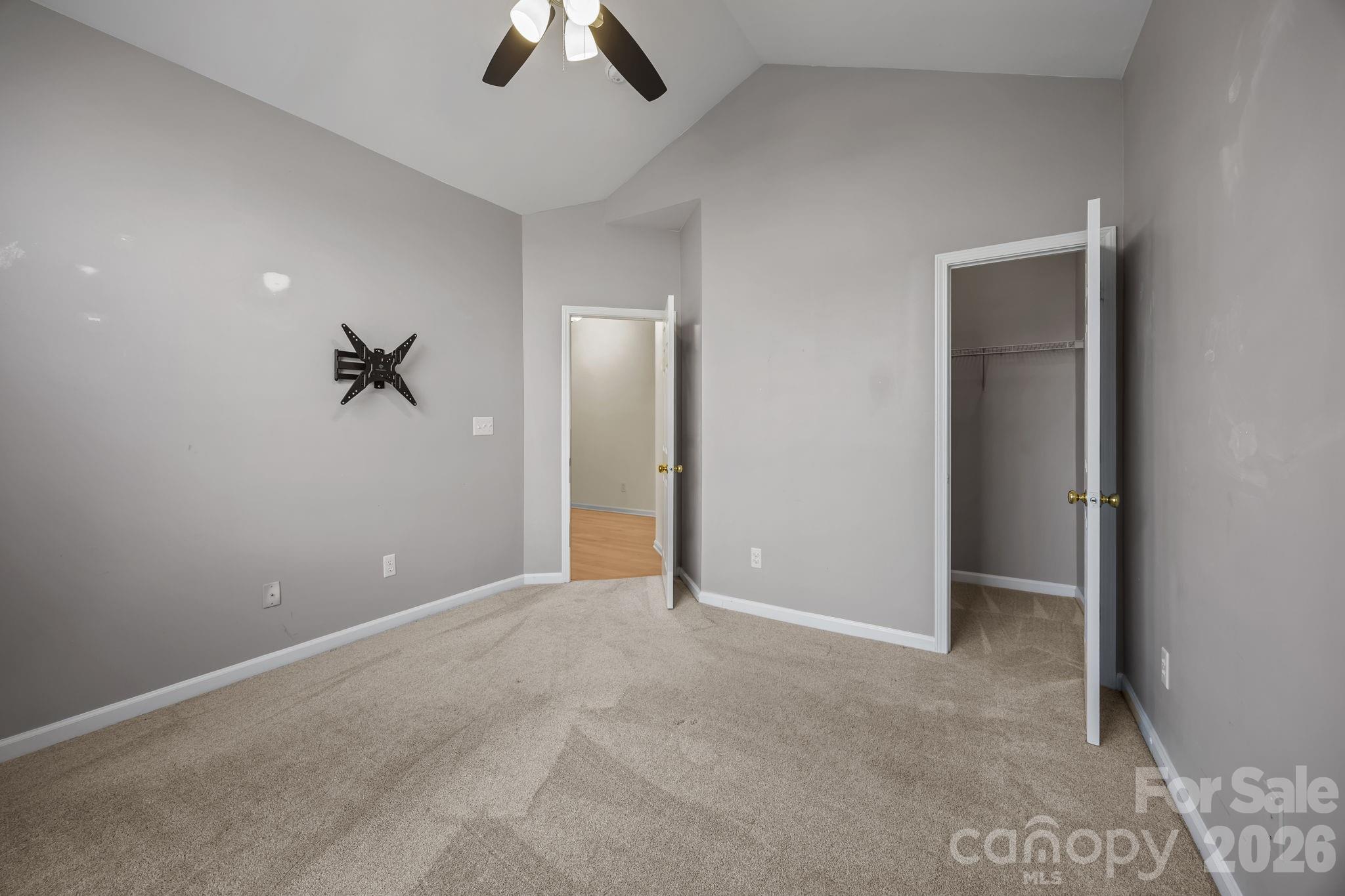 12602 Kemerton Lane — Huntersville
