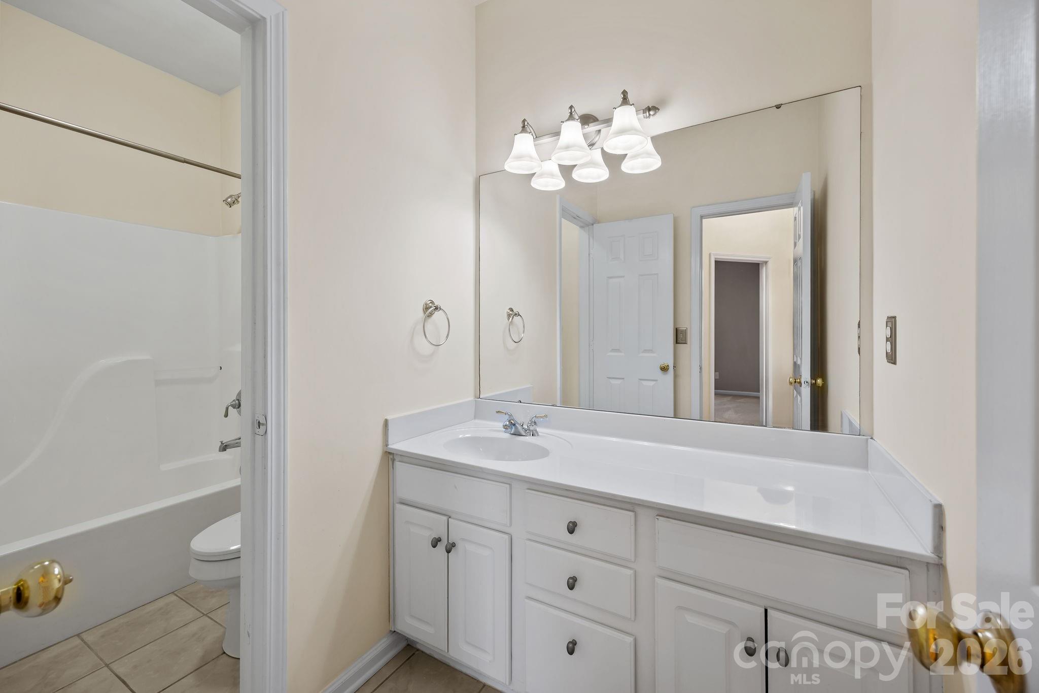 12602 Kemerton Lane — Huntersville