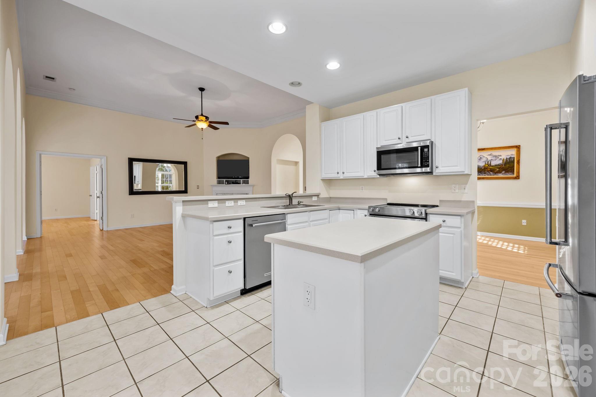 12602 Kemerton Lane — Huntersville
