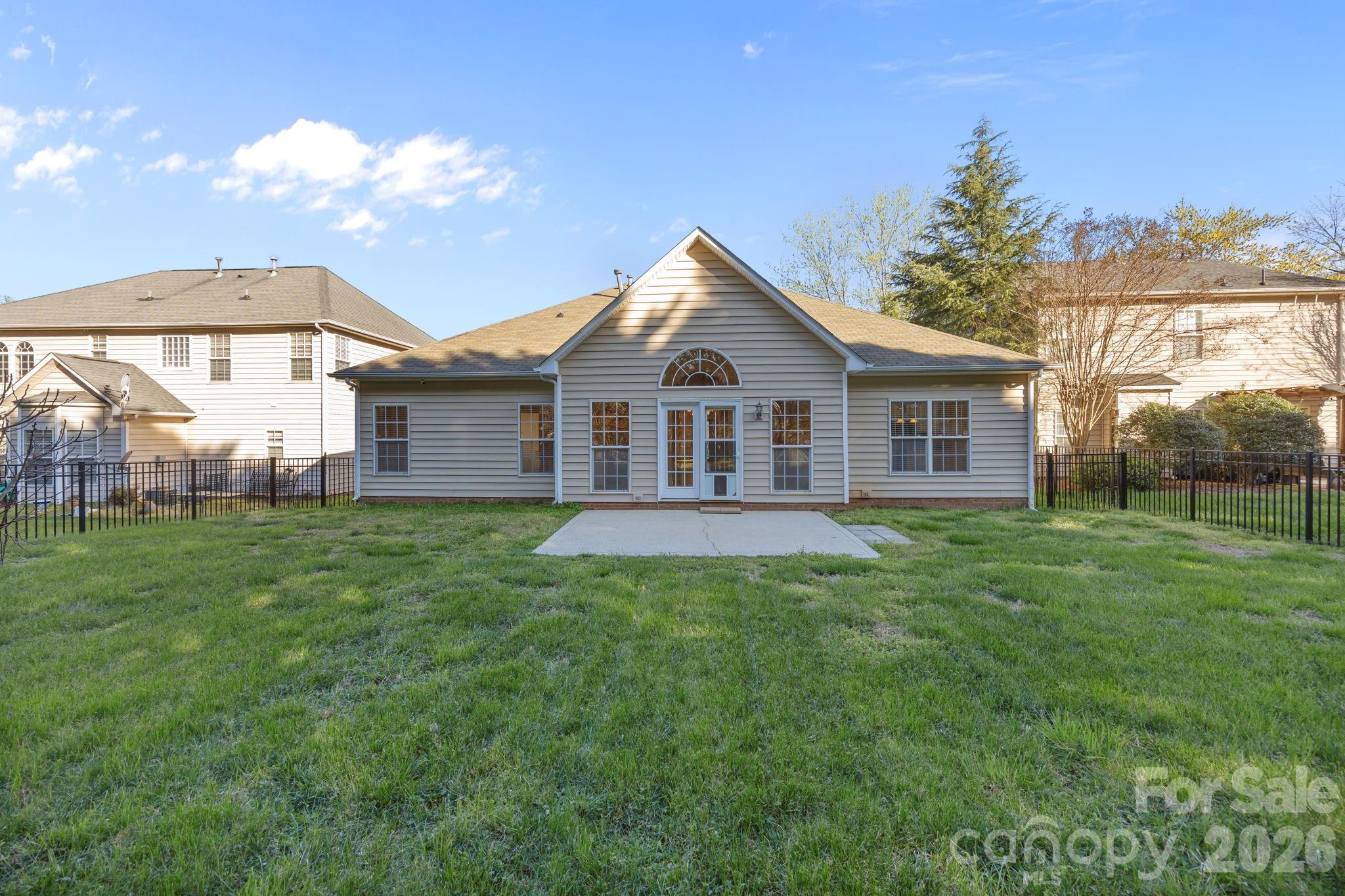 12602 Kemerton Lane — Huntersville