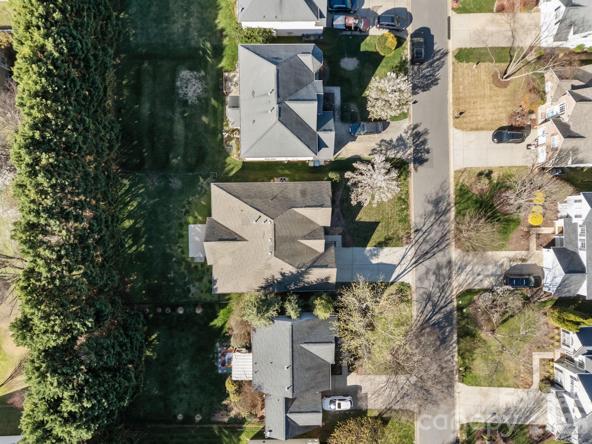 12602 Kemerton Lane — Huntersville
