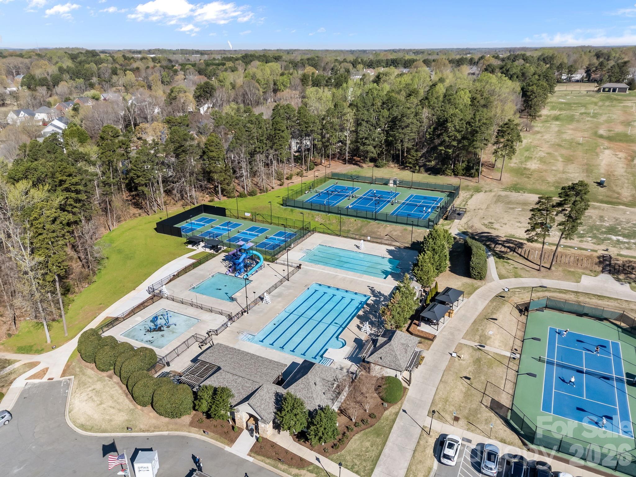 12602 Kemerton Lane — Huntersville