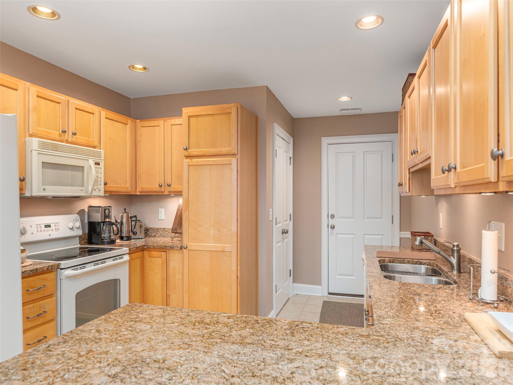62 Denali Lane — Waynesville