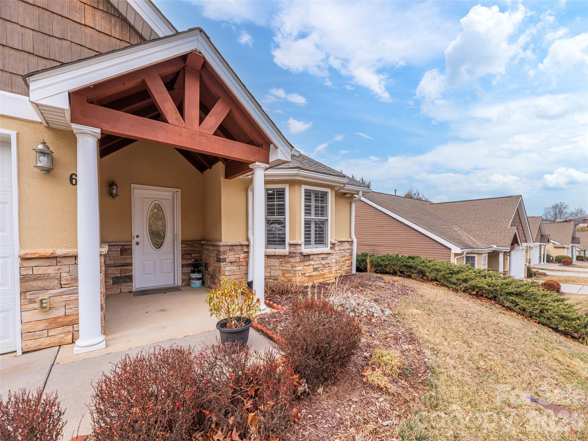62 Denali Lane — Waynesville