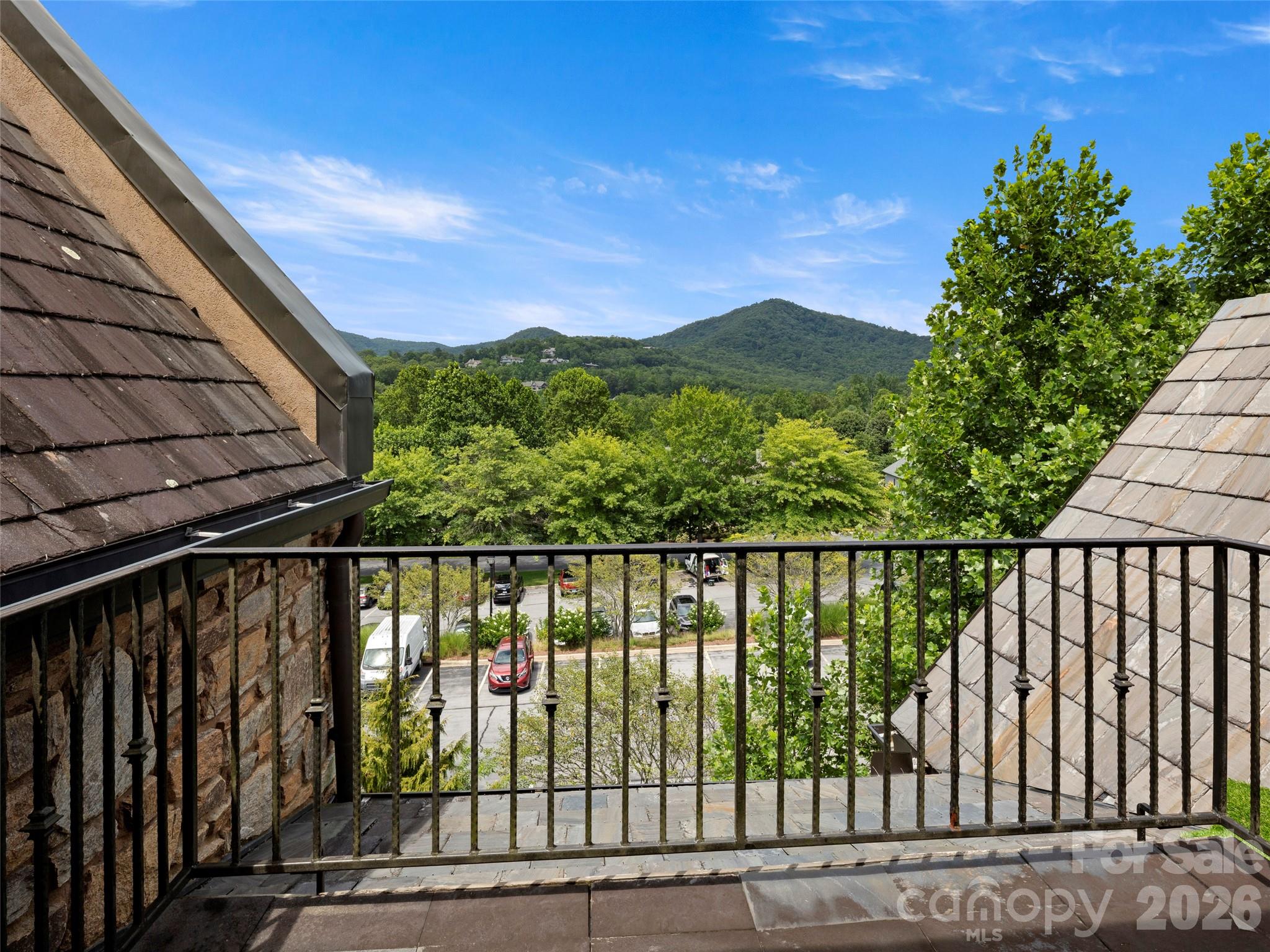 26 Village Oak Drive — Arden