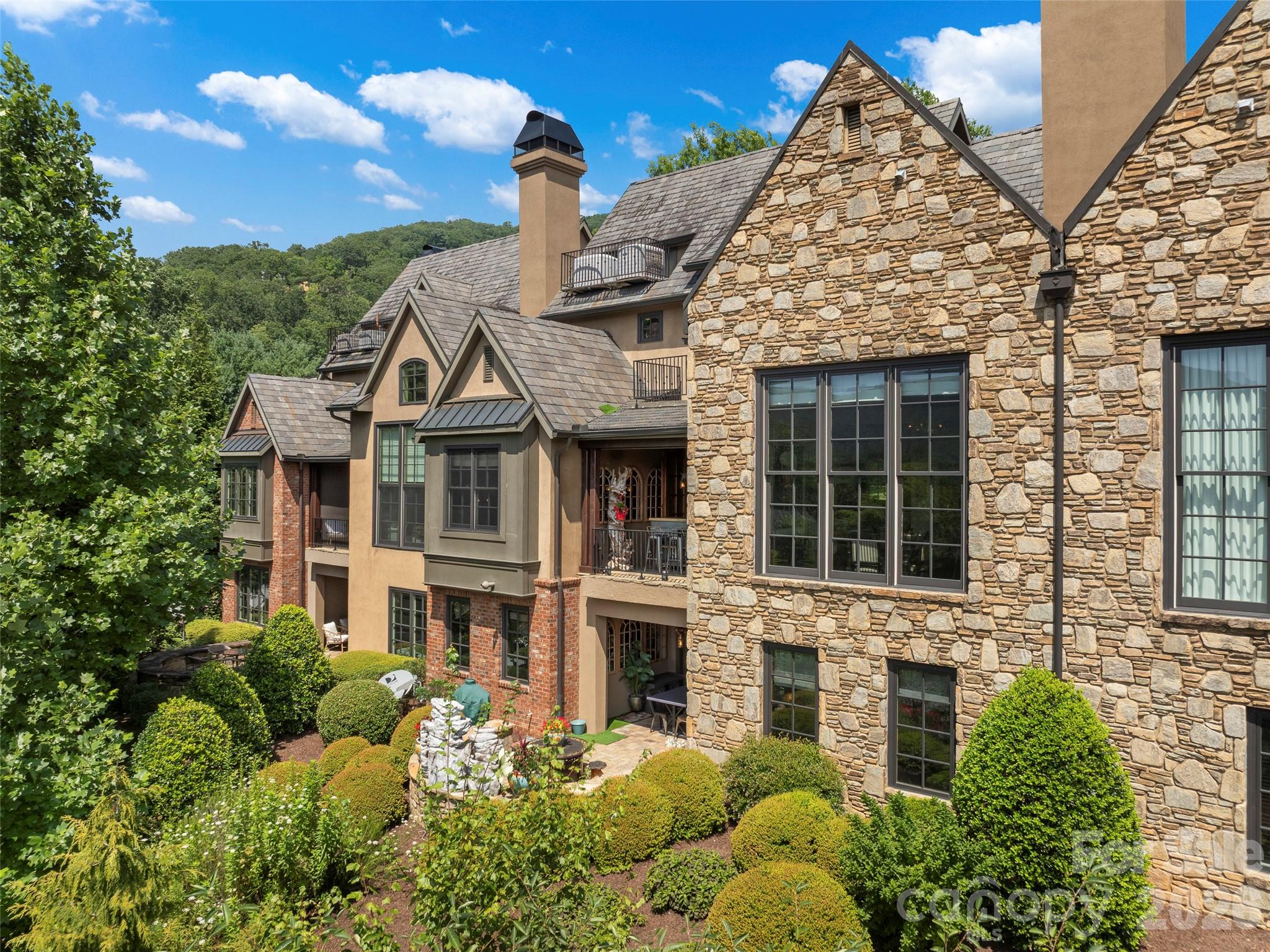 26 Village Oak Drive — Arden