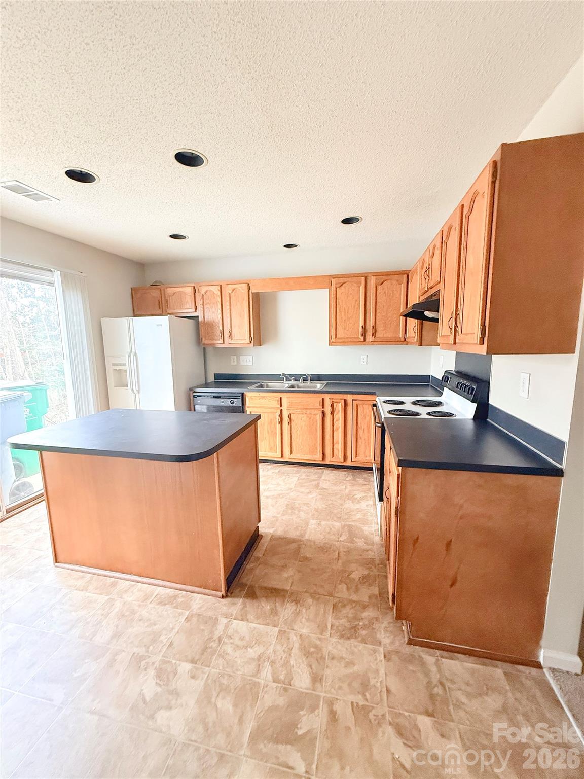 9162 Exbury Court — Charlotte