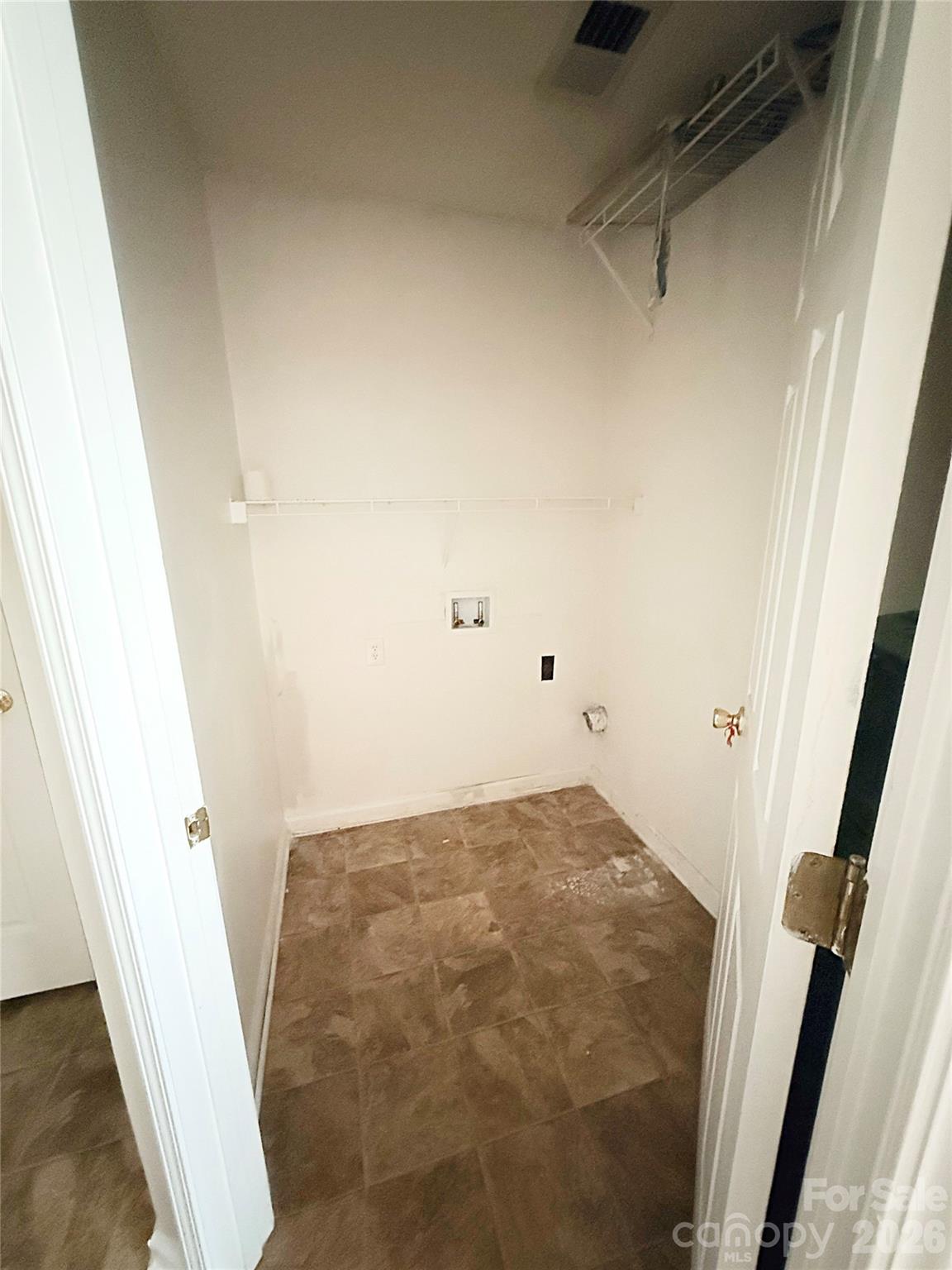9162 Exbury Court — Charlotte