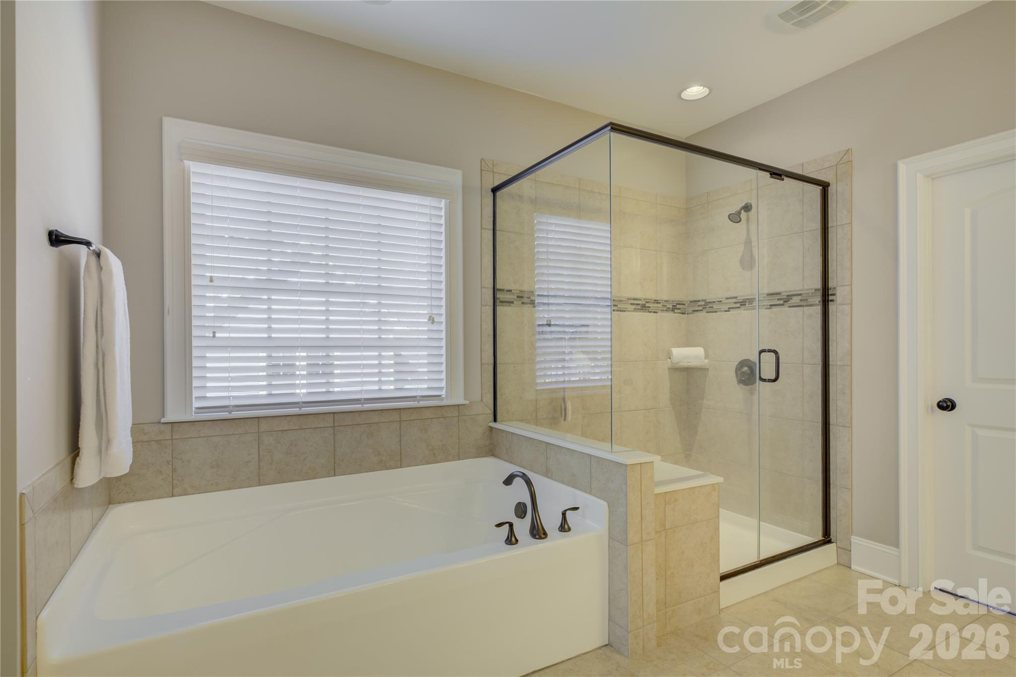 16518 Governors Club Court — Charlotte