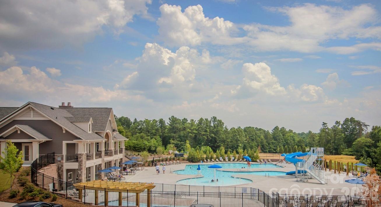 16518 Governors Club Court — Charlotte