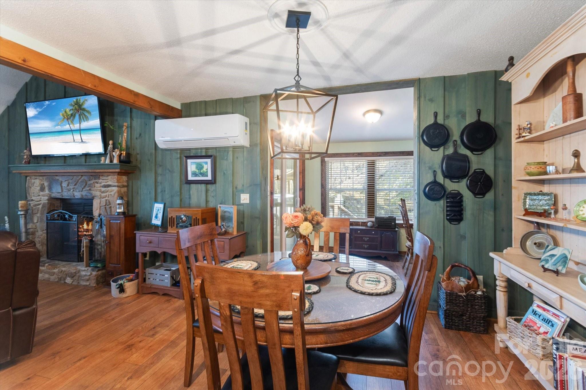 46 Hummingbird Drive — Maggie Valley