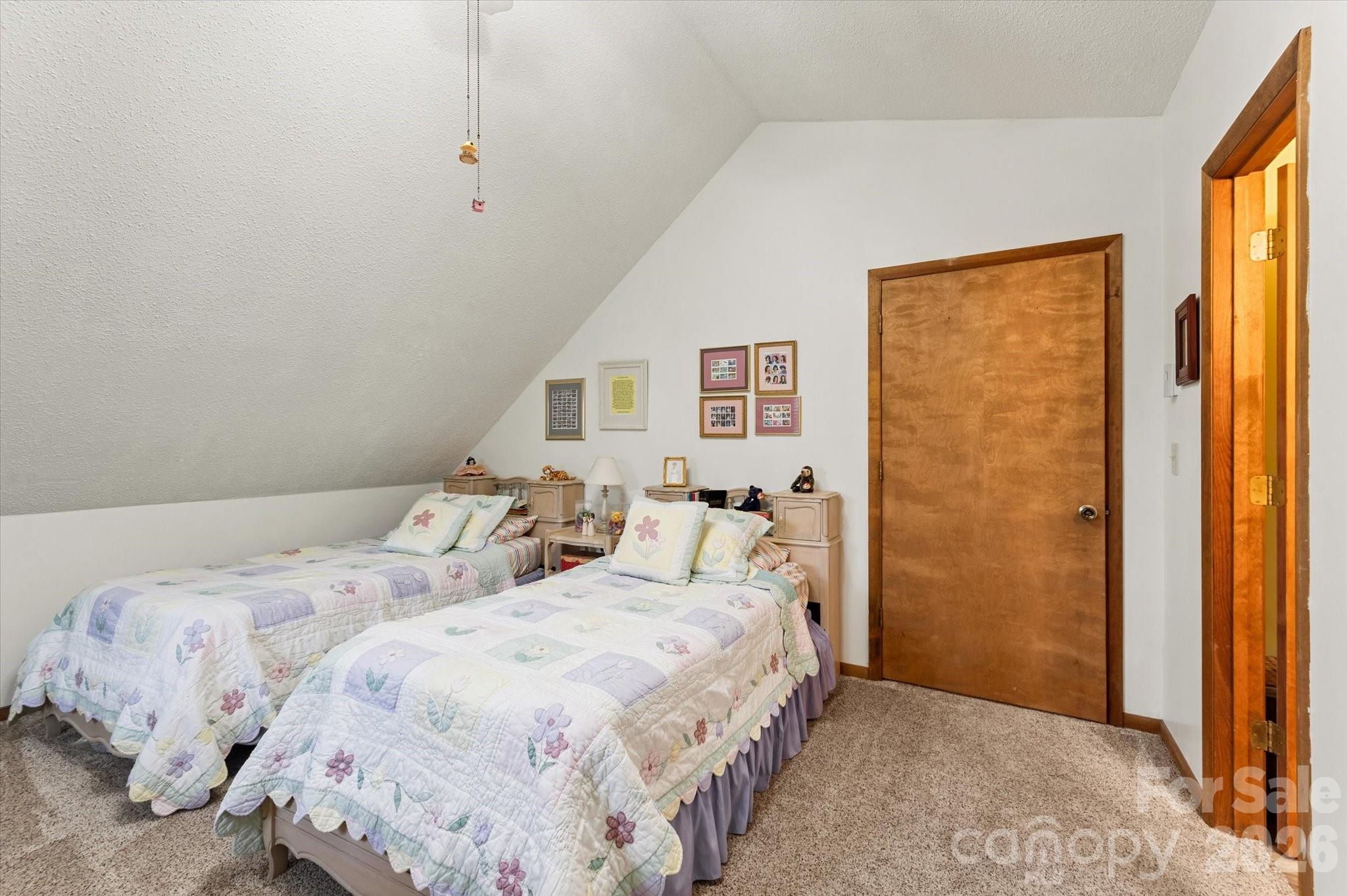 46 Hummingbird Drive — Maggie Valley