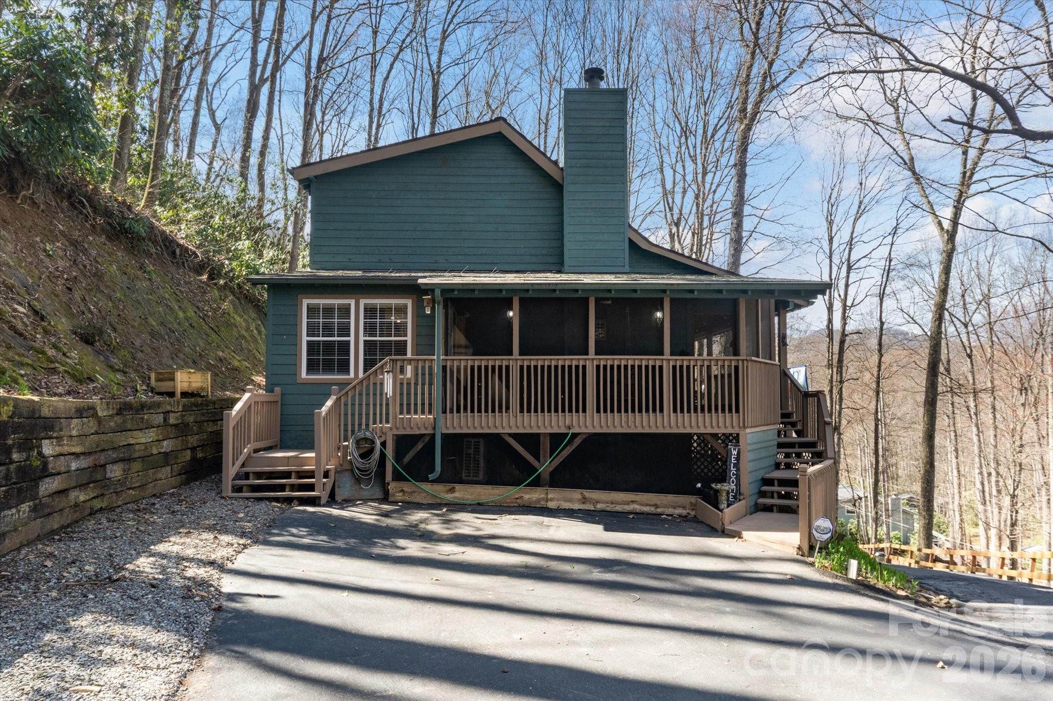 46 Hummingbird Drive — Maggie Valley