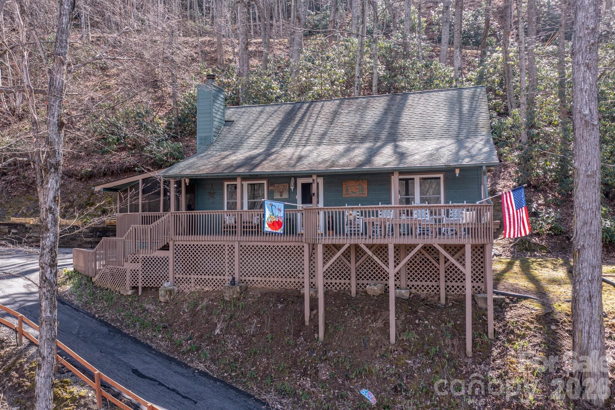 46 Hummingbird Drive — Maggie Valley
