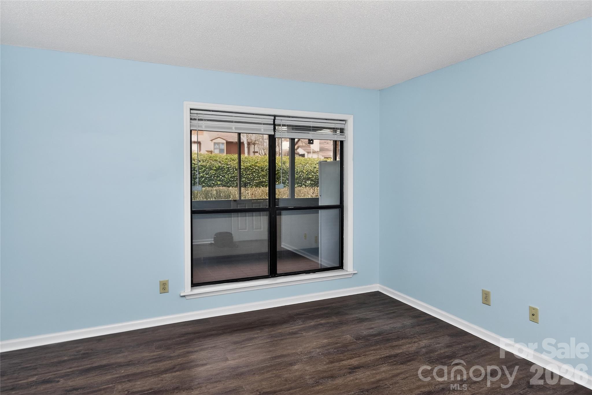 7302 Winery Lane — Charlotte