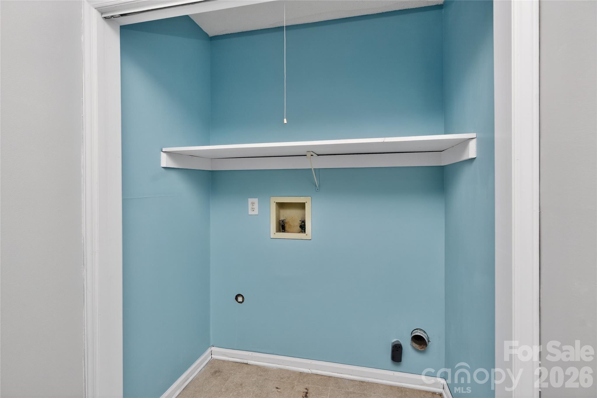 7302 Winery Lane — Charlotte