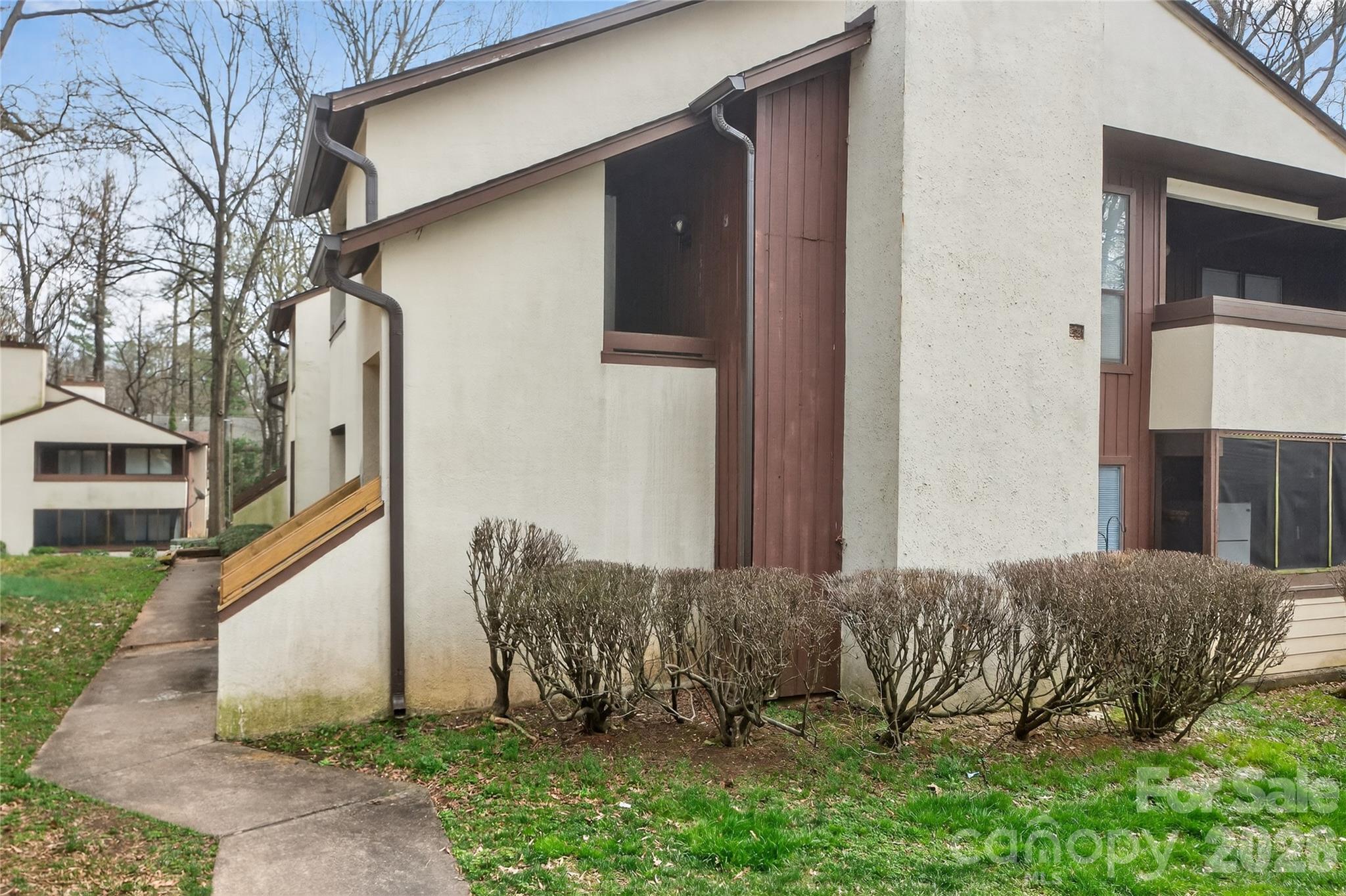 7302 Winery Lane — Charlotte