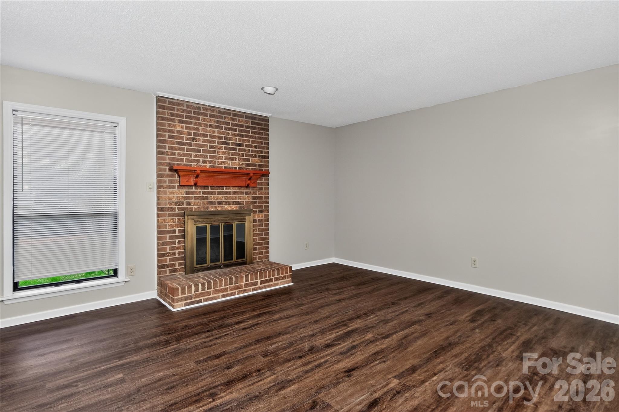 7302 Winery Lane — Charlotte