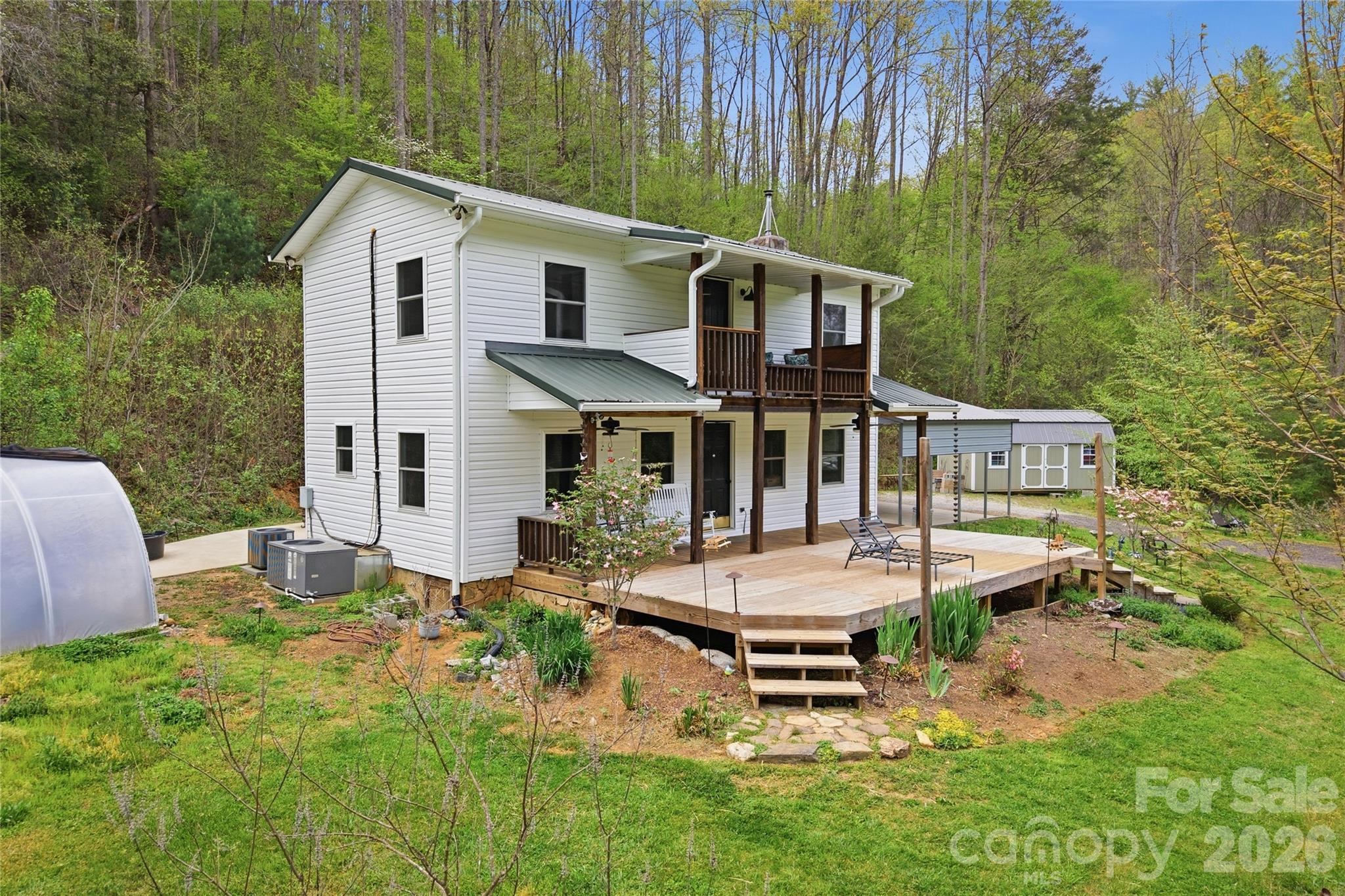 6470 Stone Mountain Road — Lenoir