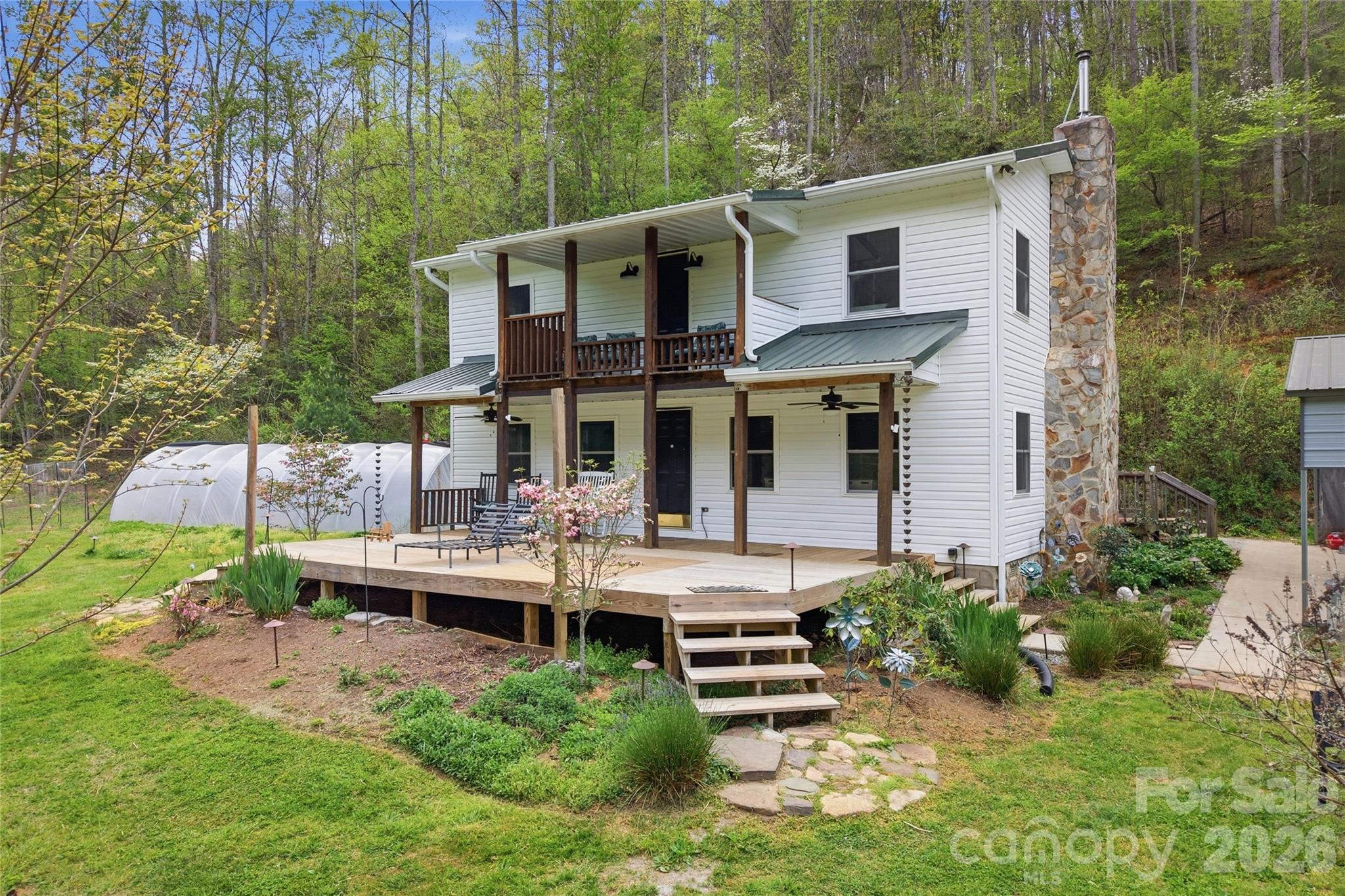 6470 Stone Mountain Road — Lenoir