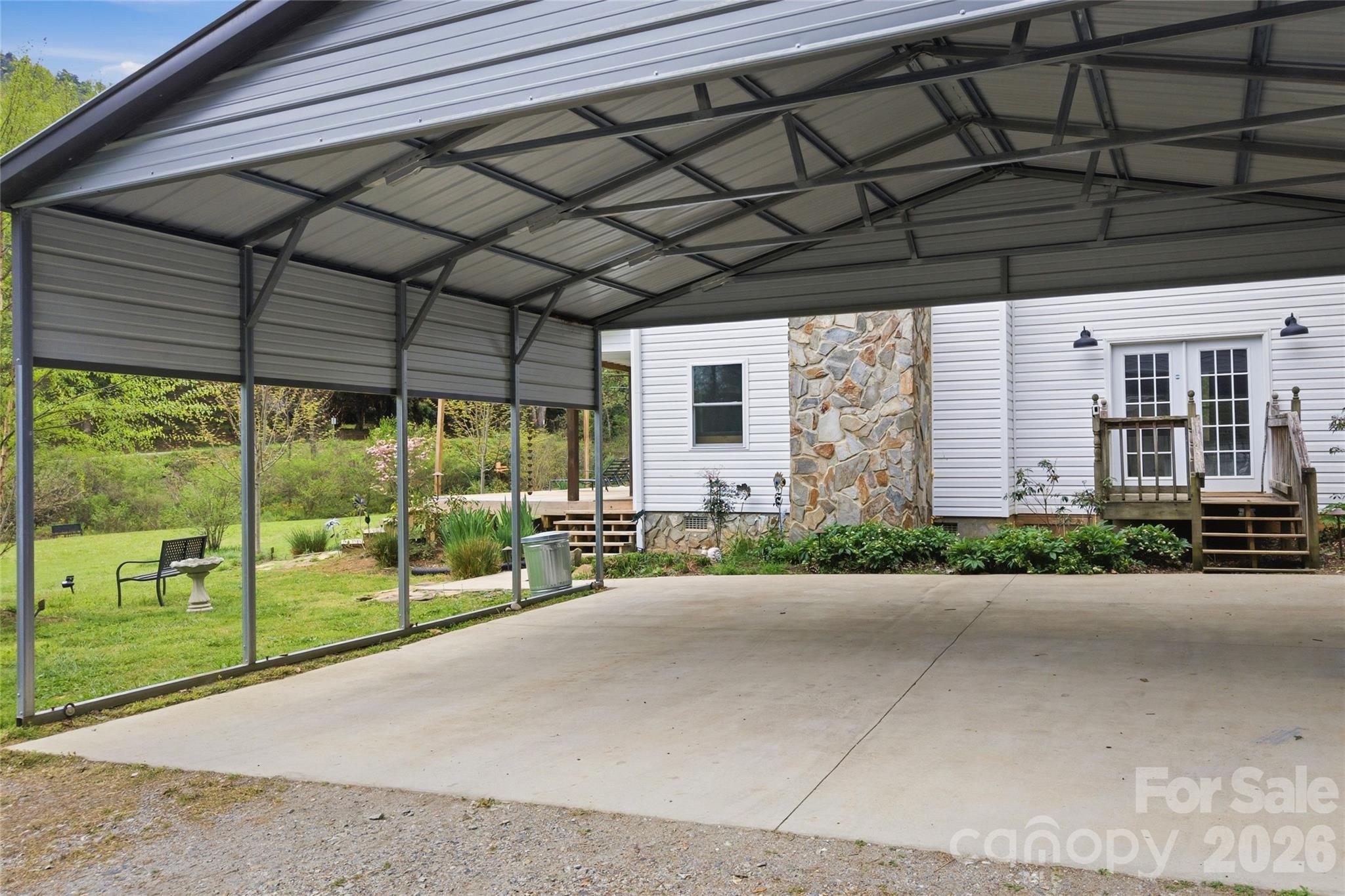 6470 Stone Mountain Road — Lenoir