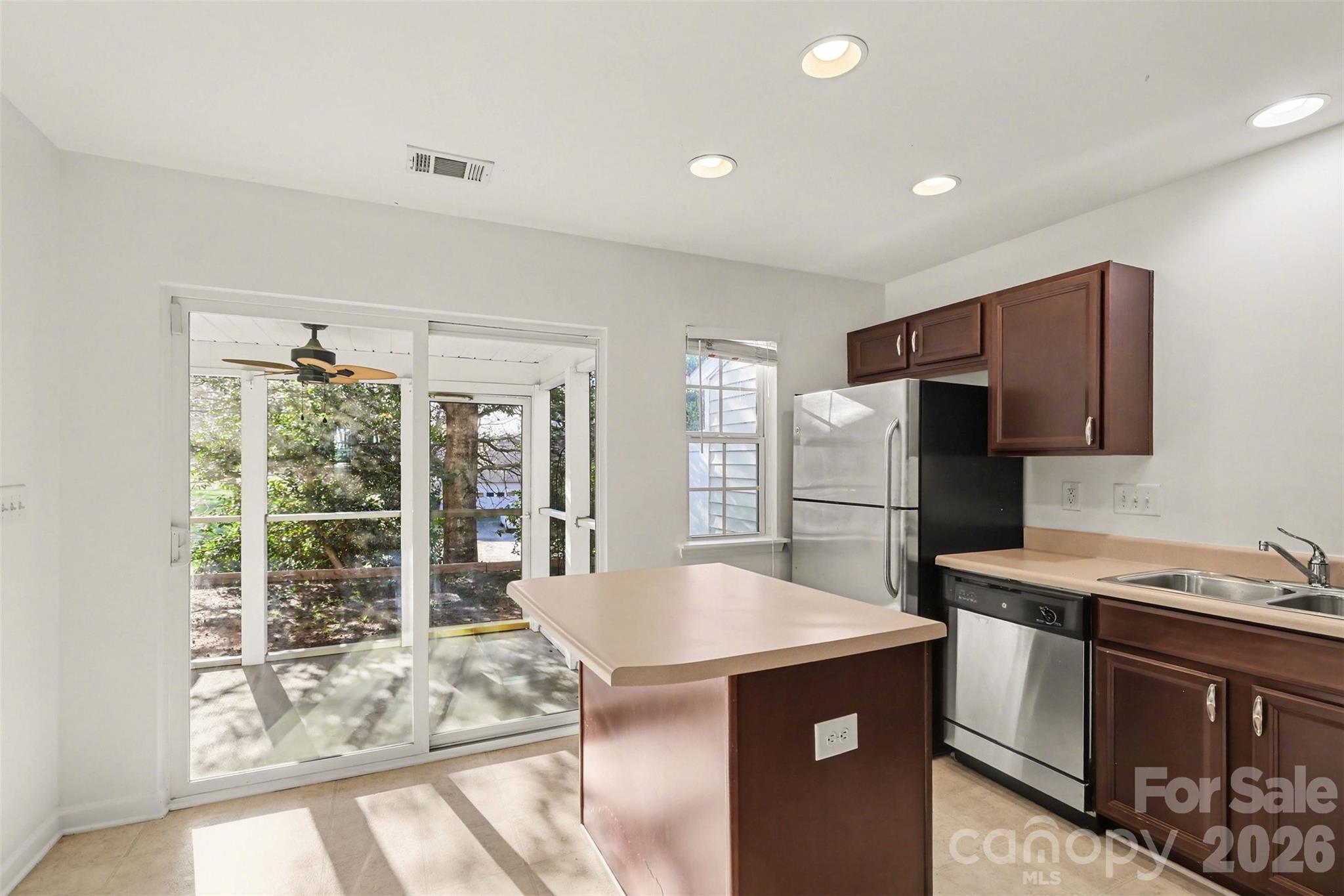 2515 Brackley Place NW — Concord