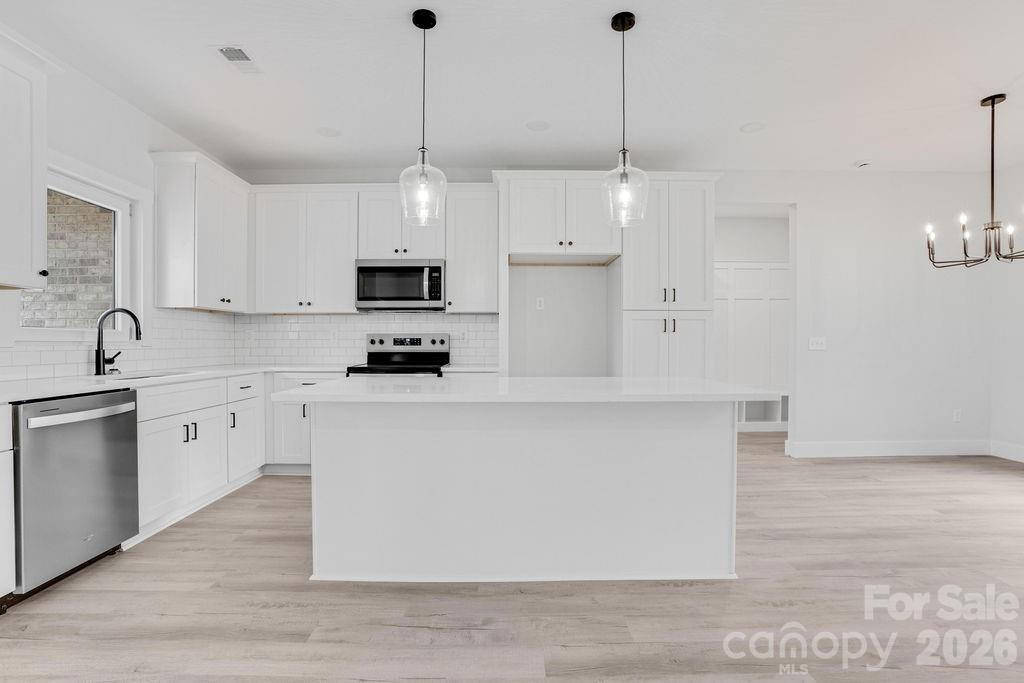 1500 Avalon Oaks Court — Dallas