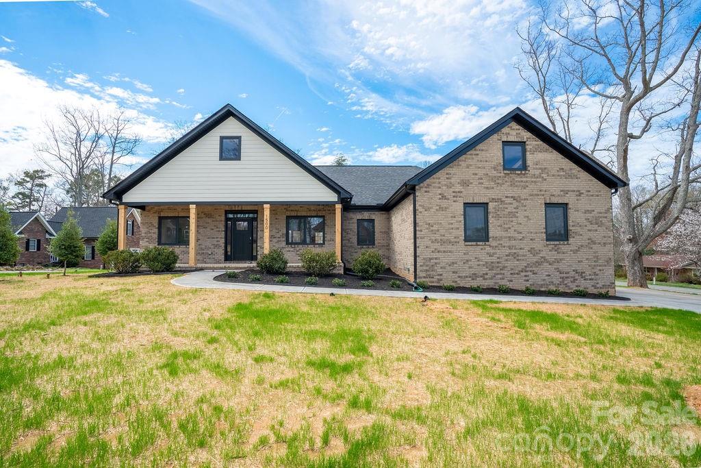 1500 Avalon Oaks Court — Dallas
