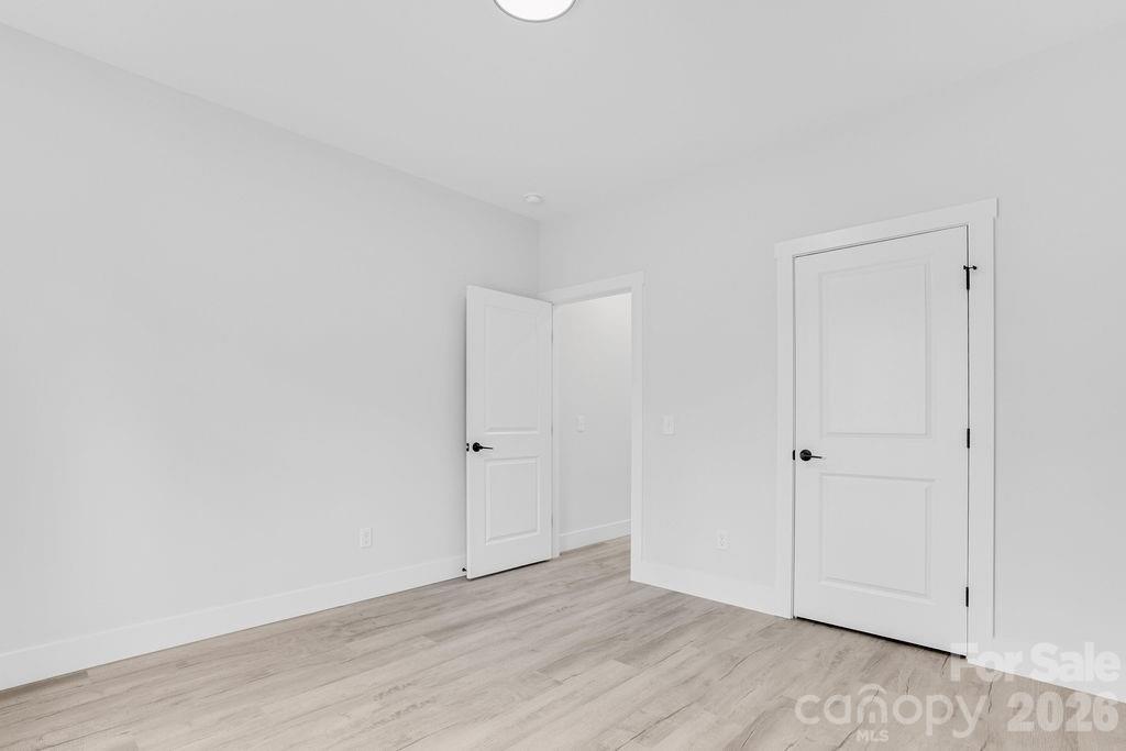 1500 Avalon Oaks Court — Dallas