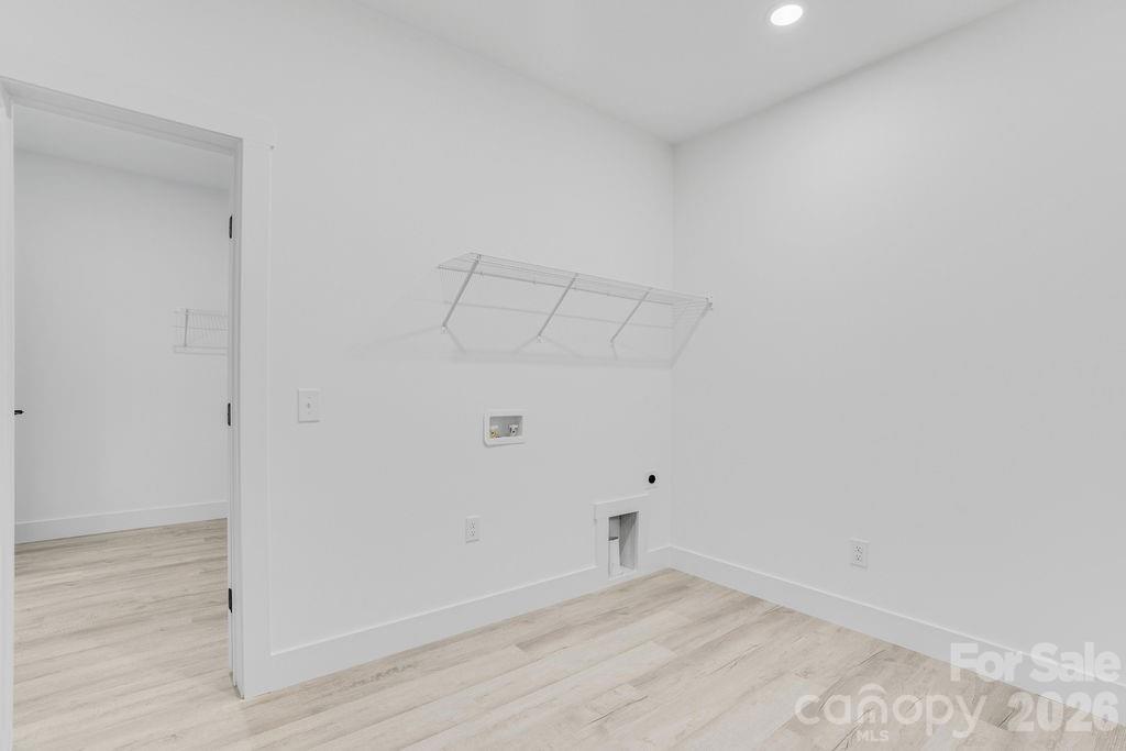 1500 Avalon Oaks Court — Dallas