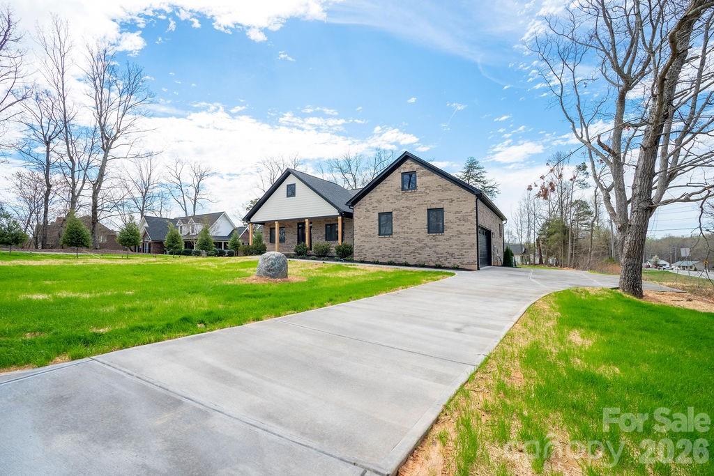 1500 Avalon Oaks Court — Dallas