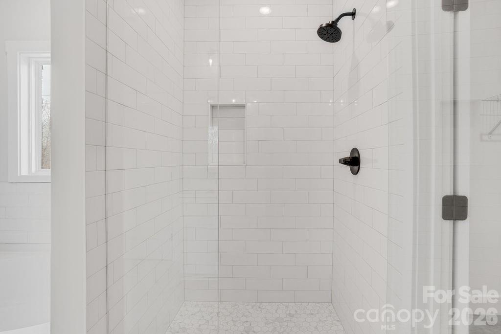 1500 Avalon Oaks Court — Dallas