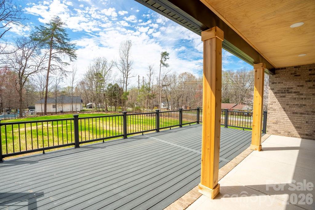 1500 Avalon Oaks Court — Dallas