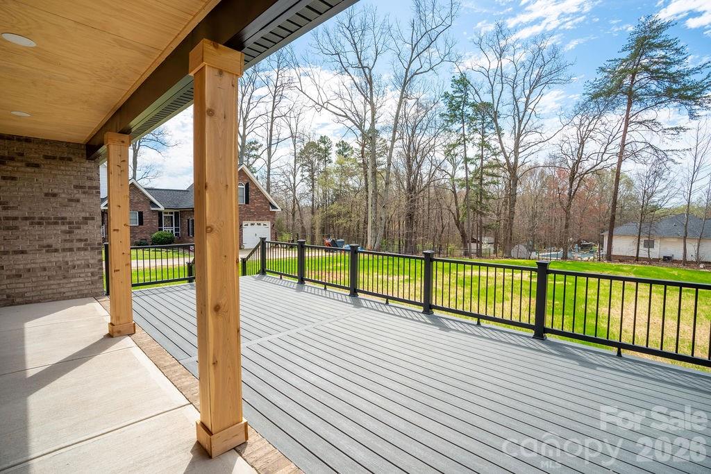 1500 Avalon Oaks Court — Dallas