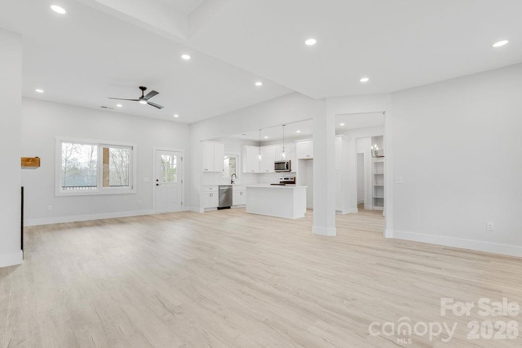 1500 Avalon Oaks Court — Dallas