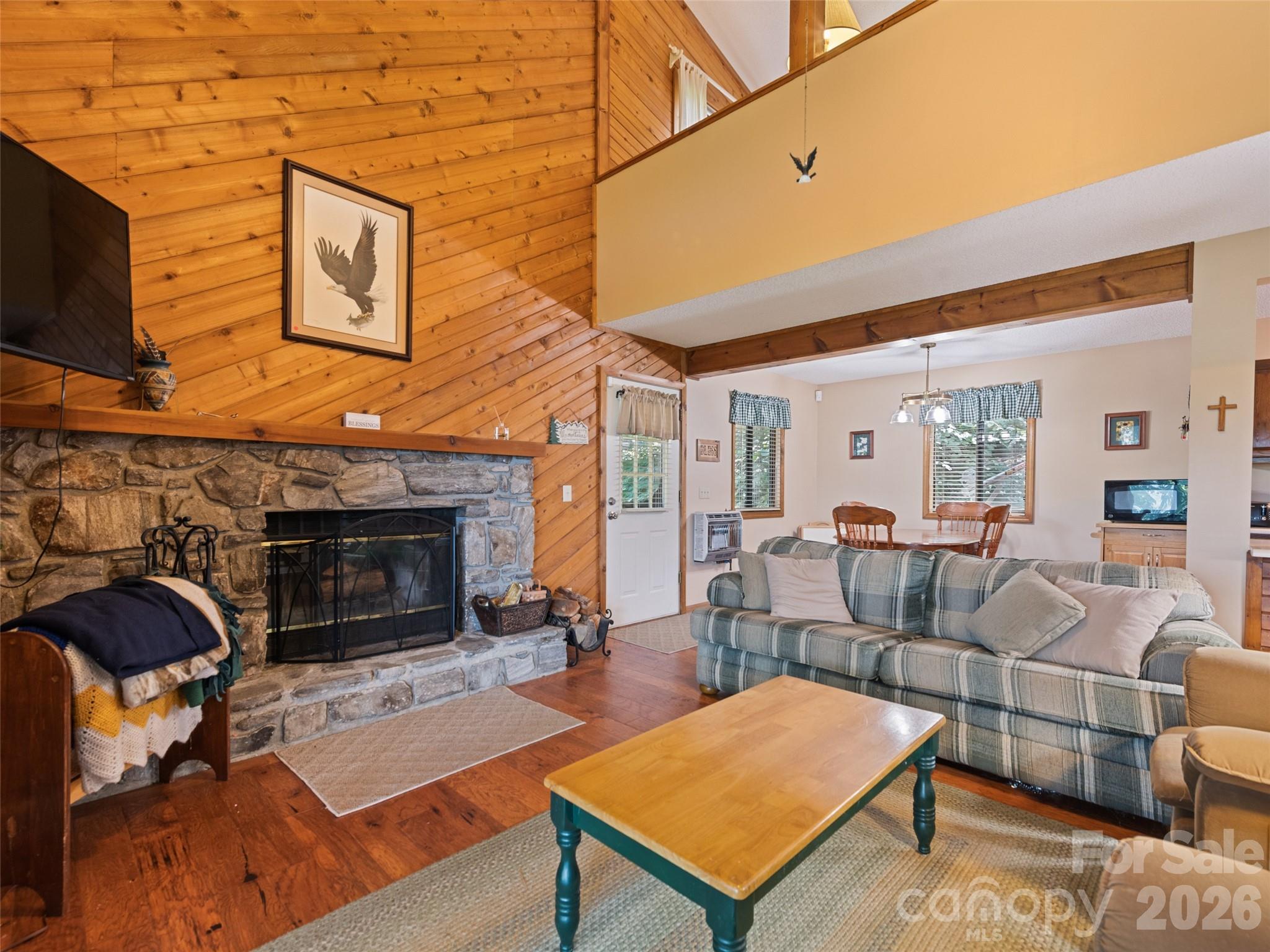 1672 Summit Drive — Maggie Valley
