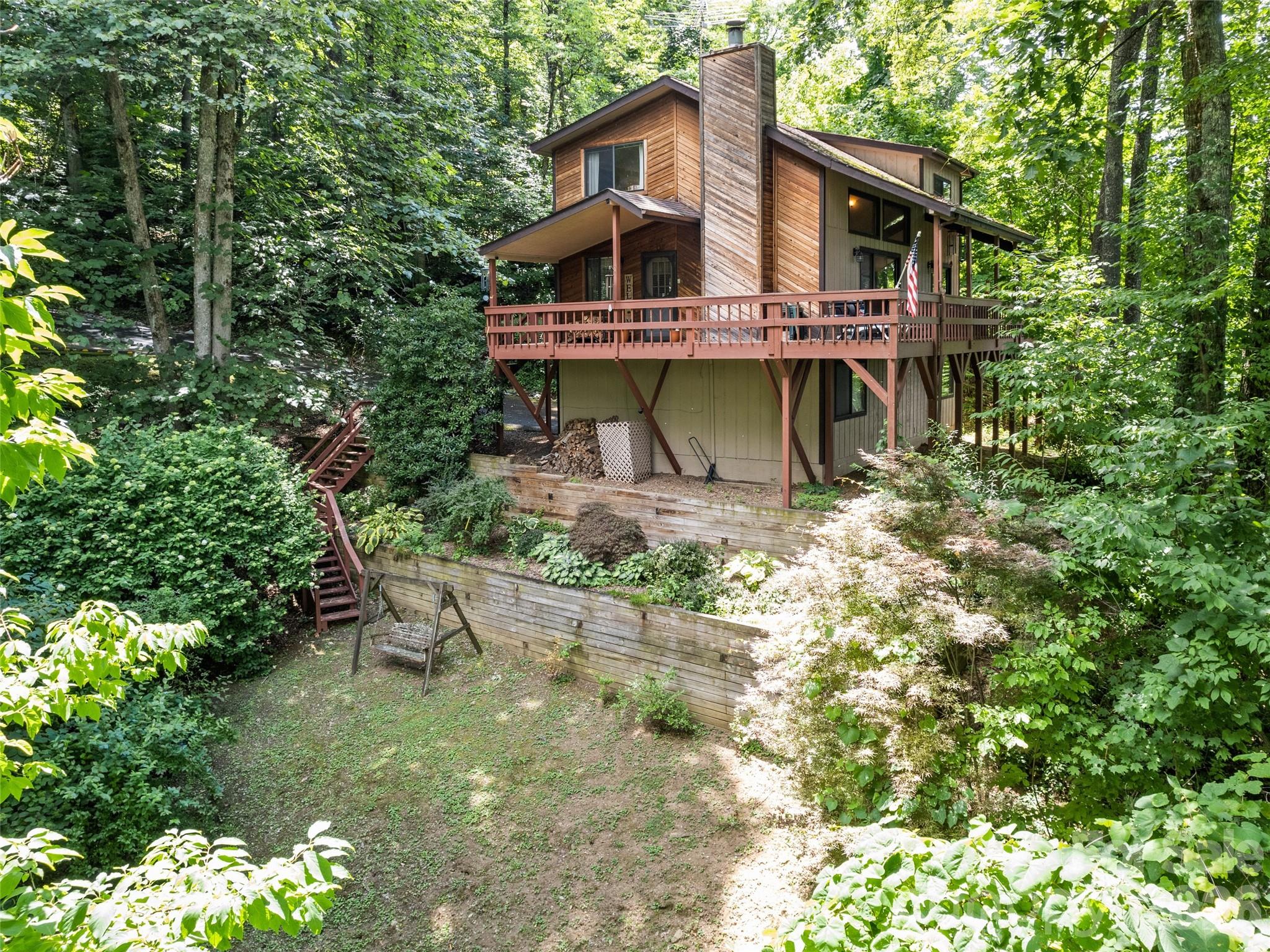 1672 Summit Drive — Maggie Valley